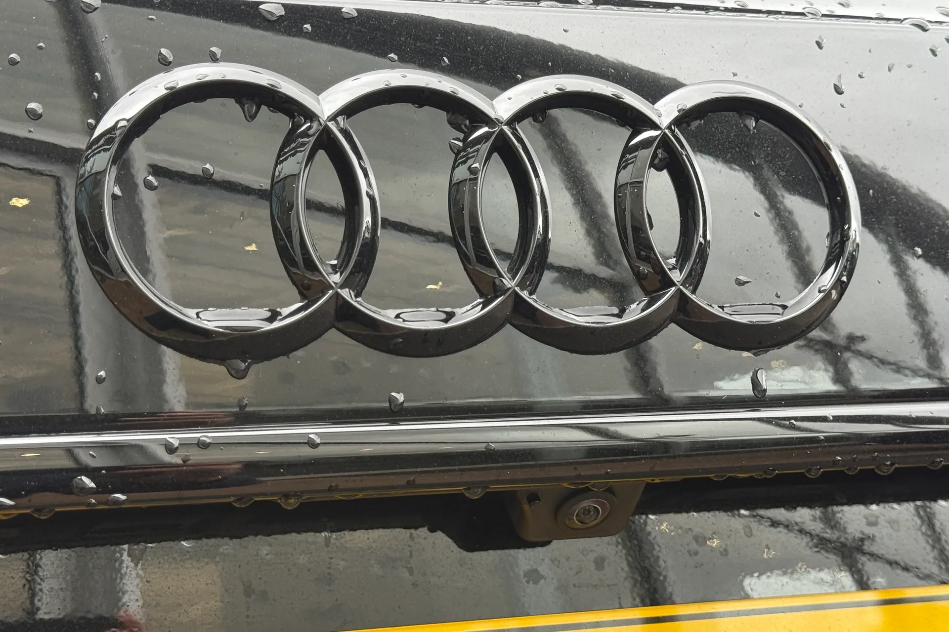 Audi RS4 thumbnail image number 55