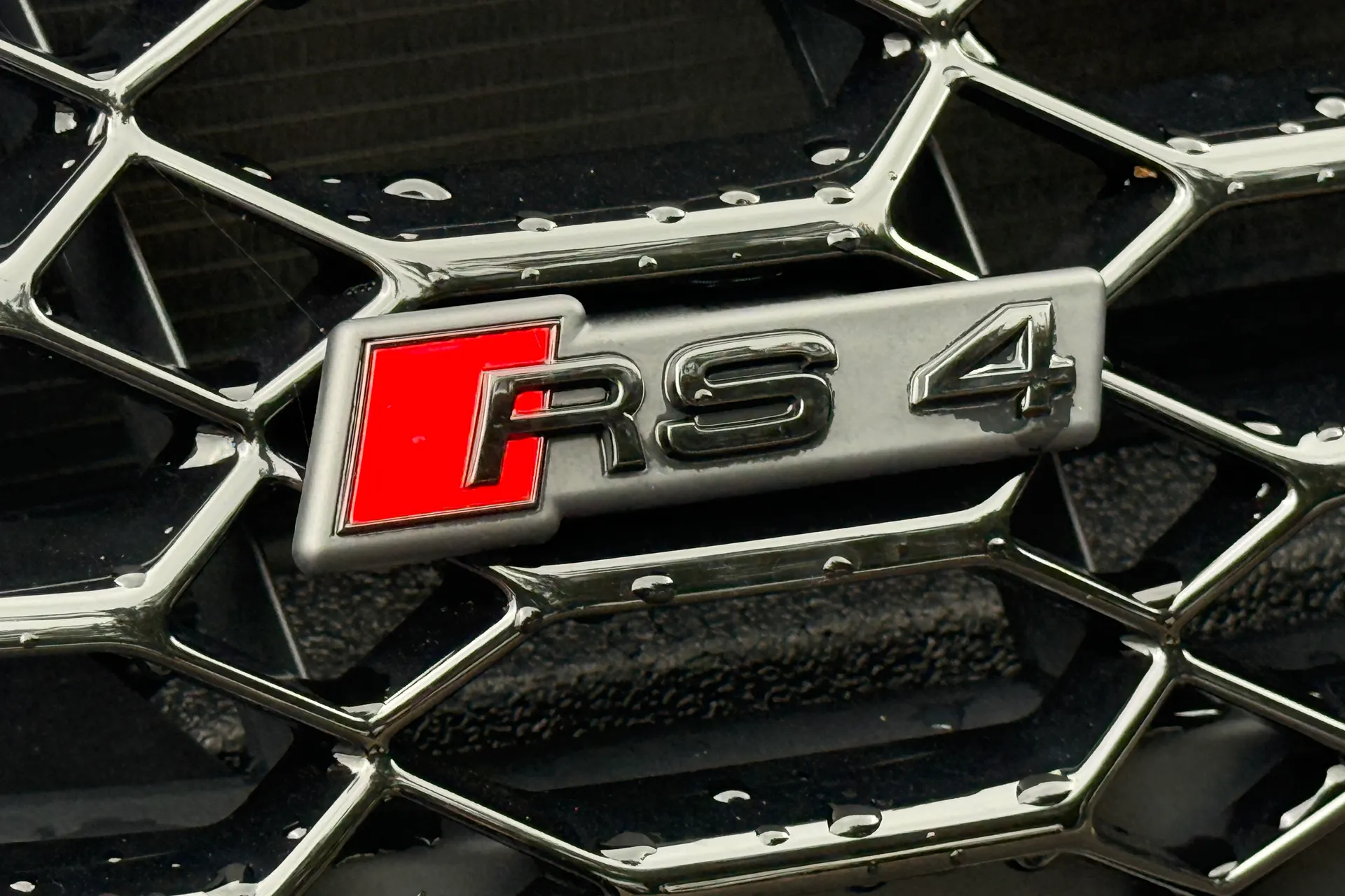 Audi RS4 thumbnail image number 22