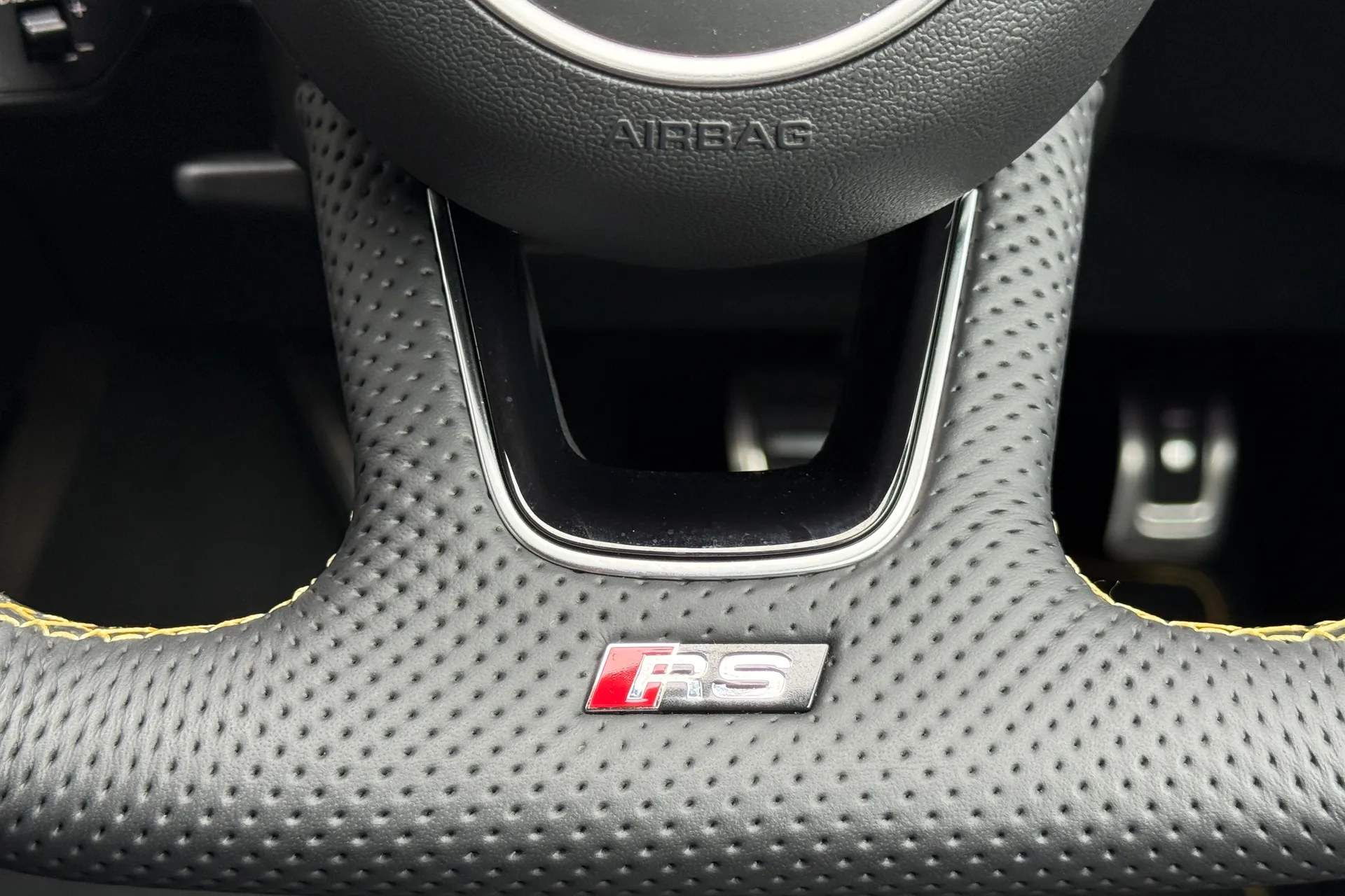 Audi RS4 thumbnail image number 61