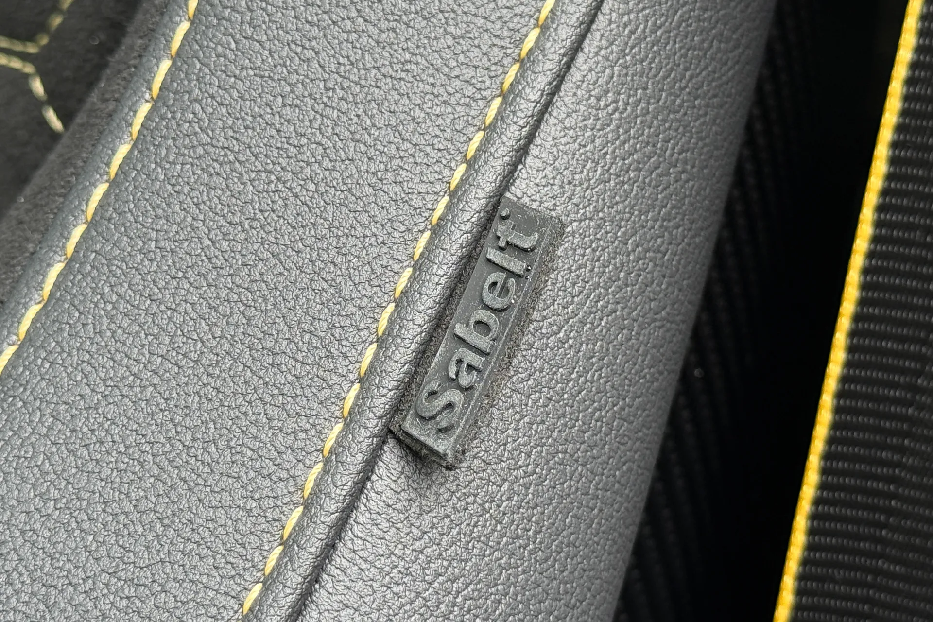 Audi RS4 thumbnail image number 47