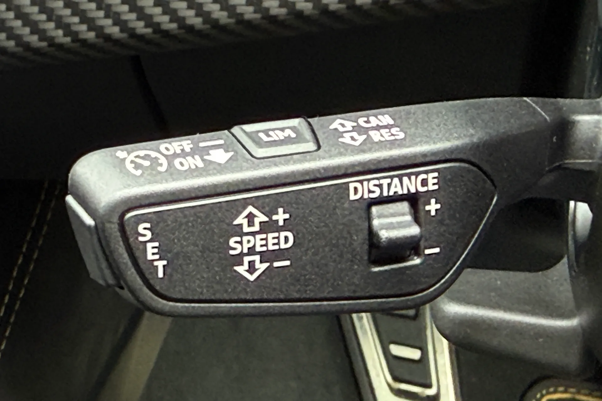 Audi RS4 thumbnail image number 58