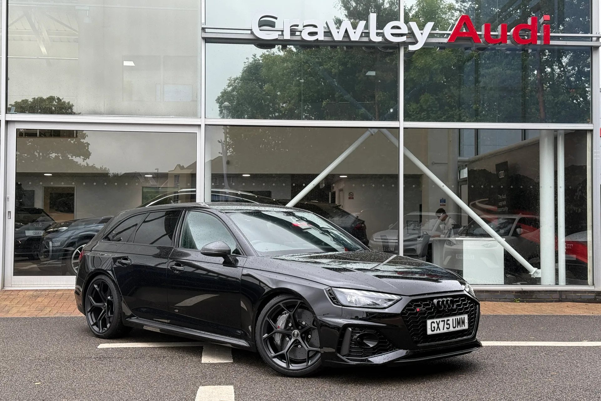 Audi RS4 focused image