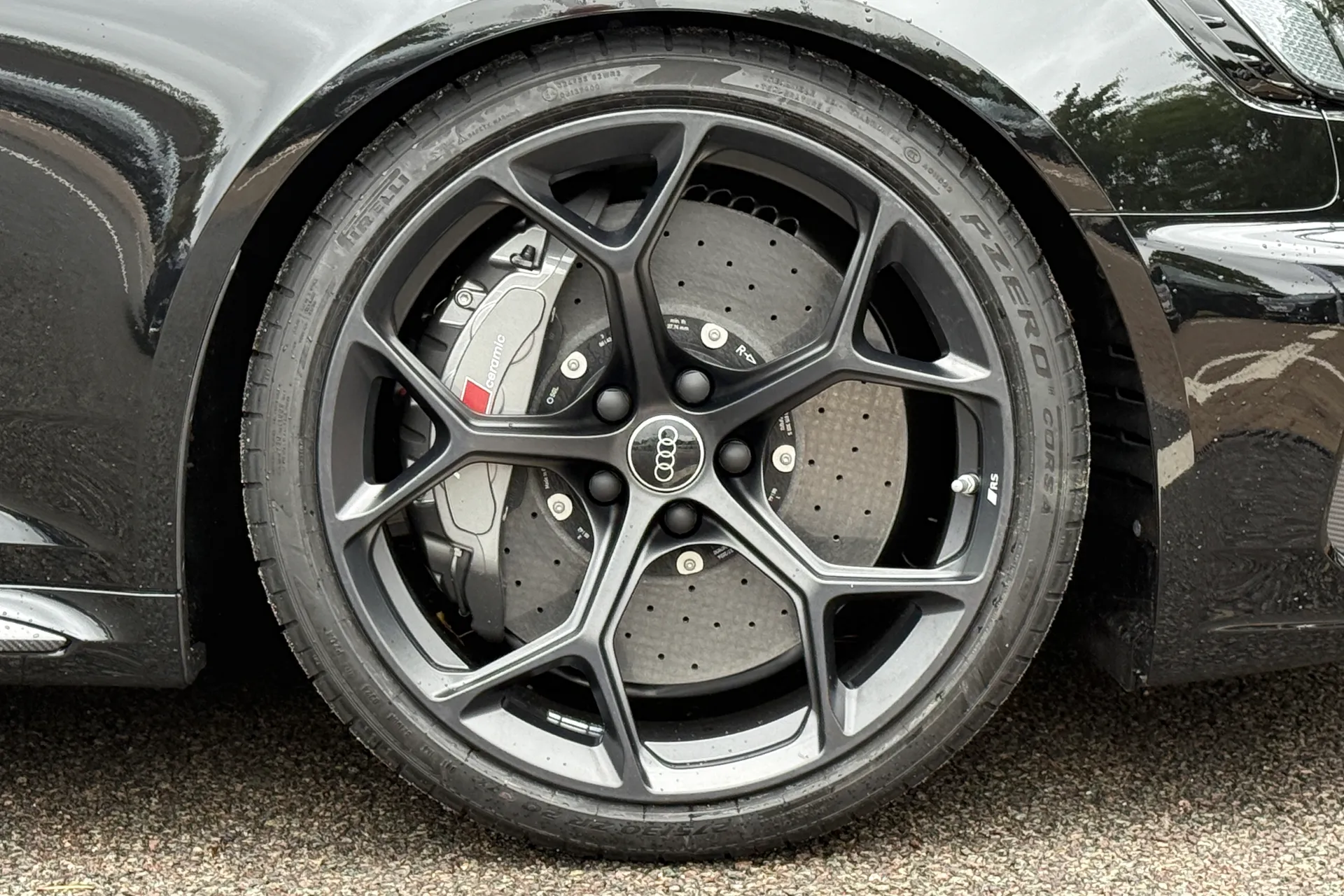 Audi RS4 thumbnail image number 24