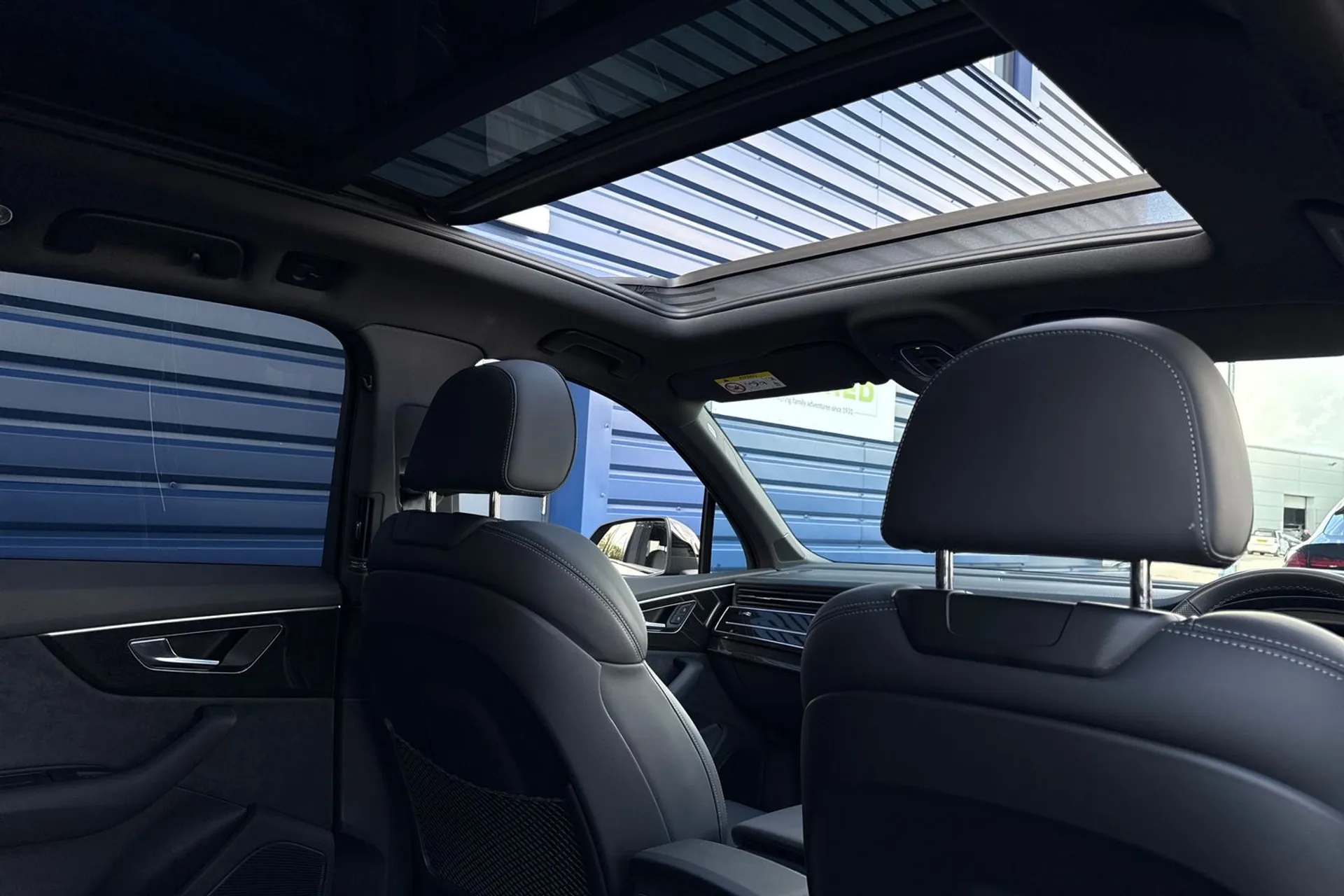 Audi Q7 thumbnail image number 31