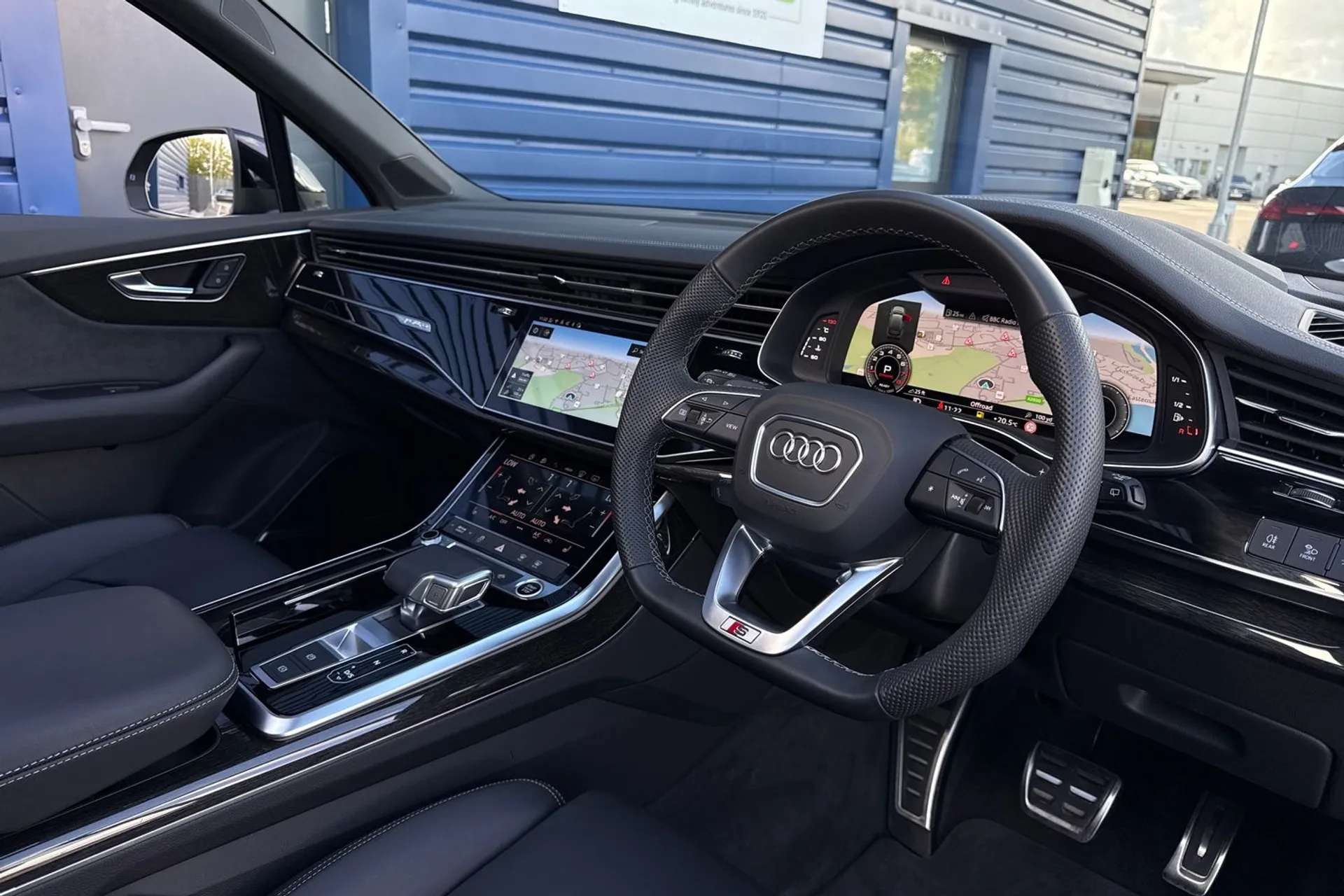 Audi Q7 thumbnail image number 34