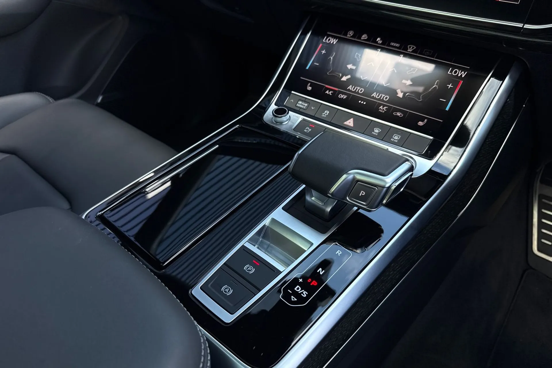 Audi Q7 thumbnail image number 52