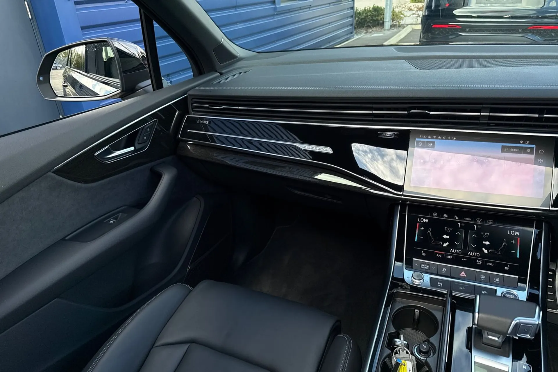 Audi Q7 thumbnail image number 42