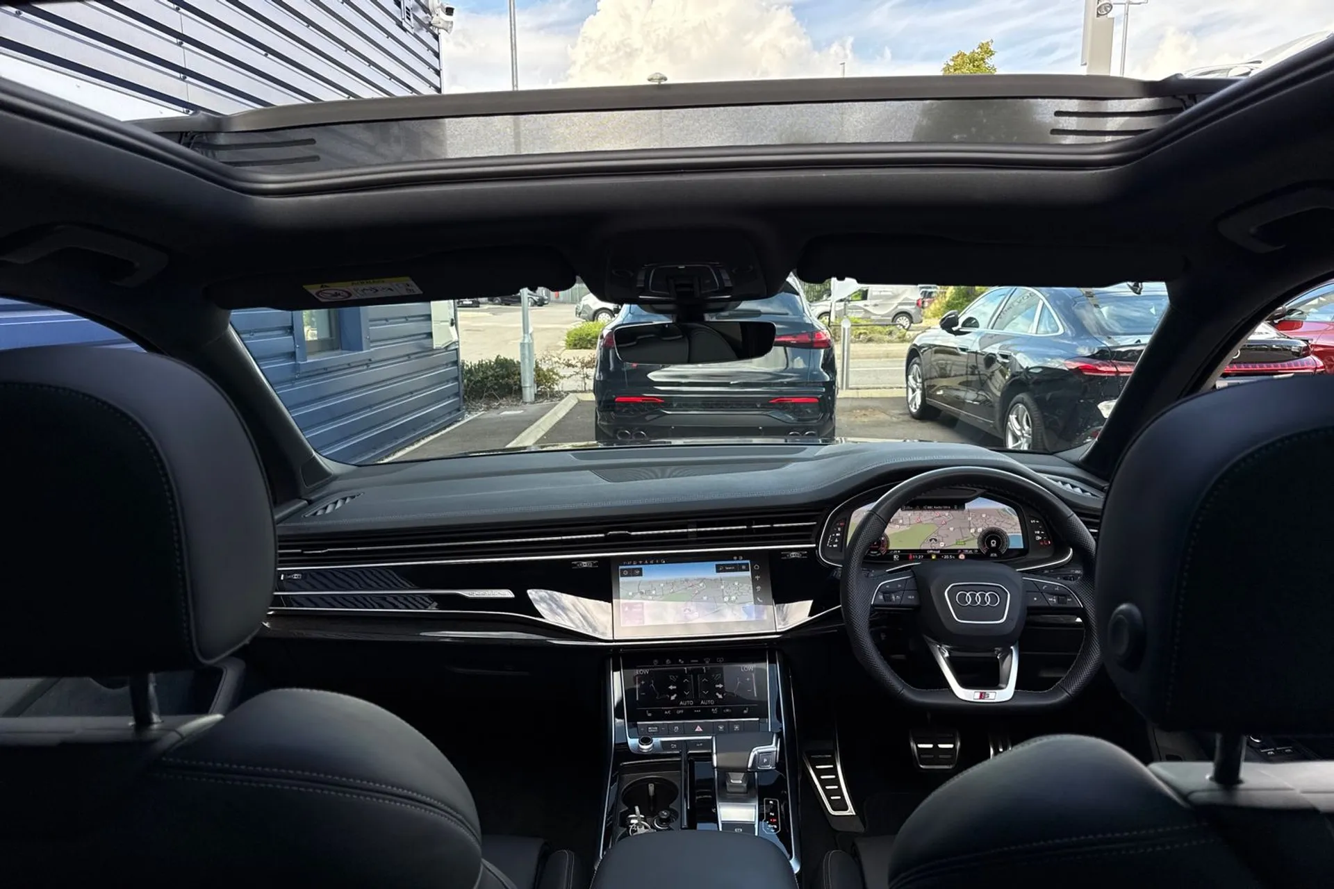 Audi Q7 thumbnail image number 4