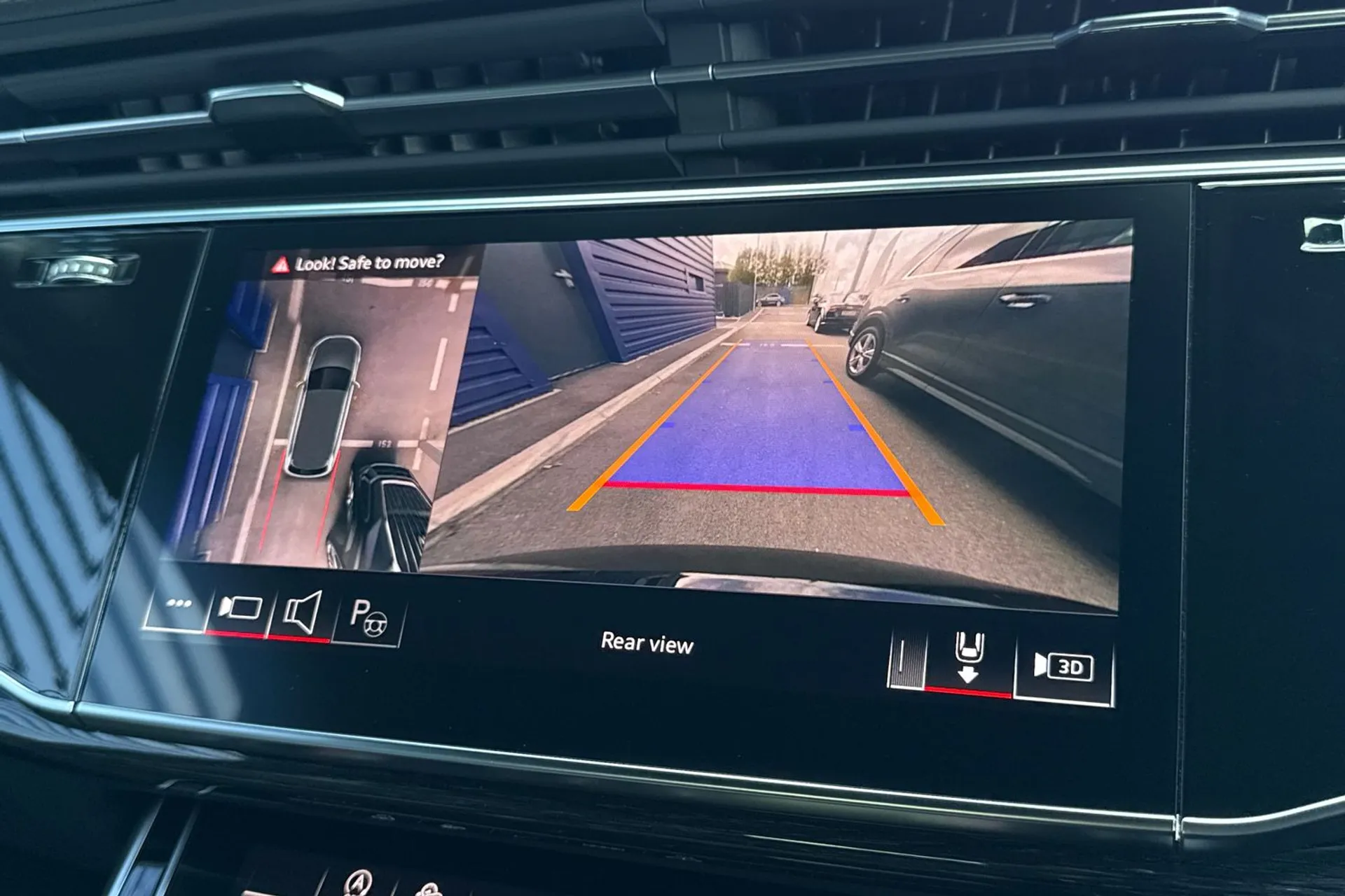 Audi Q7 thumbnail image number 7