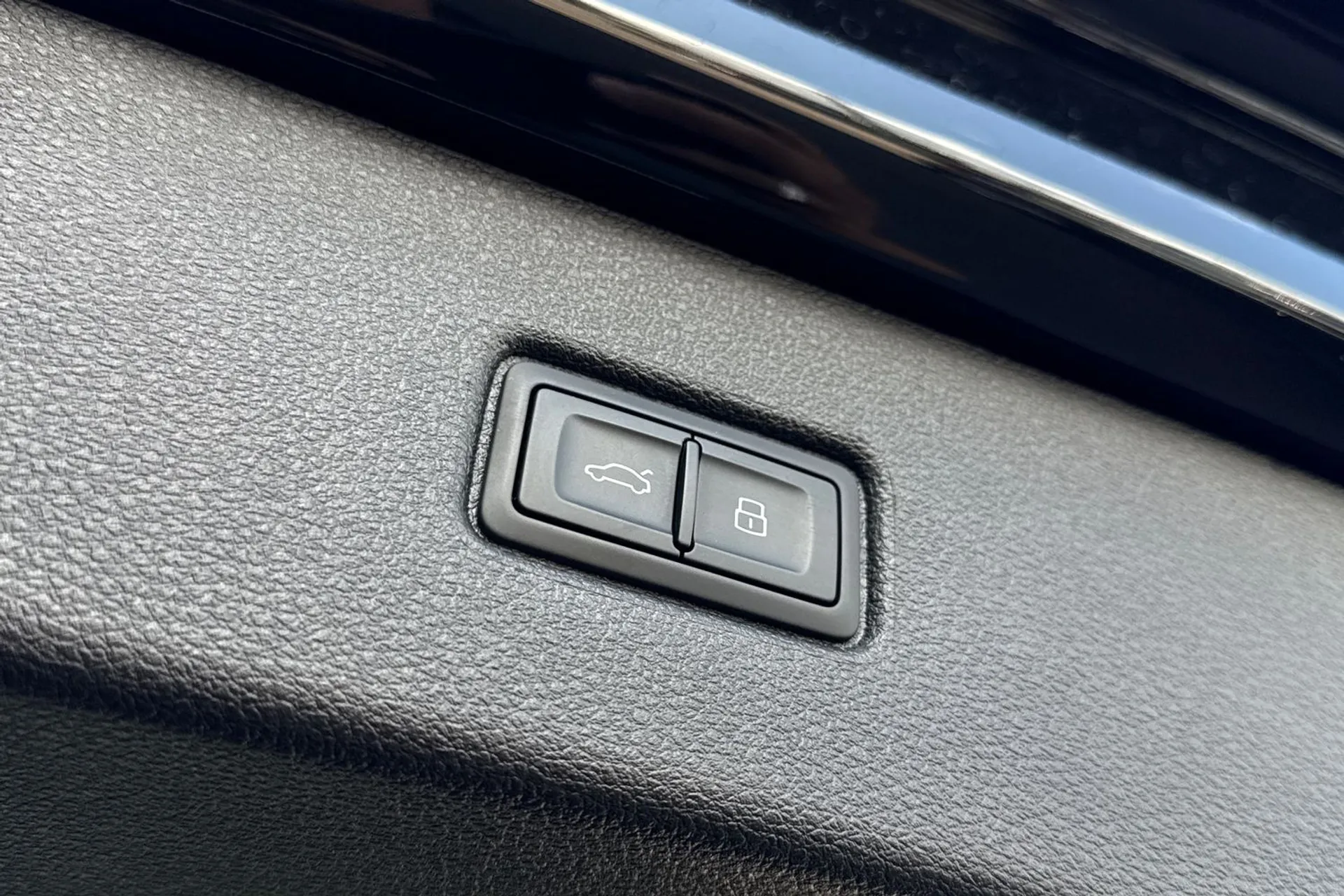 Audi Q7 thumbnail image number 28