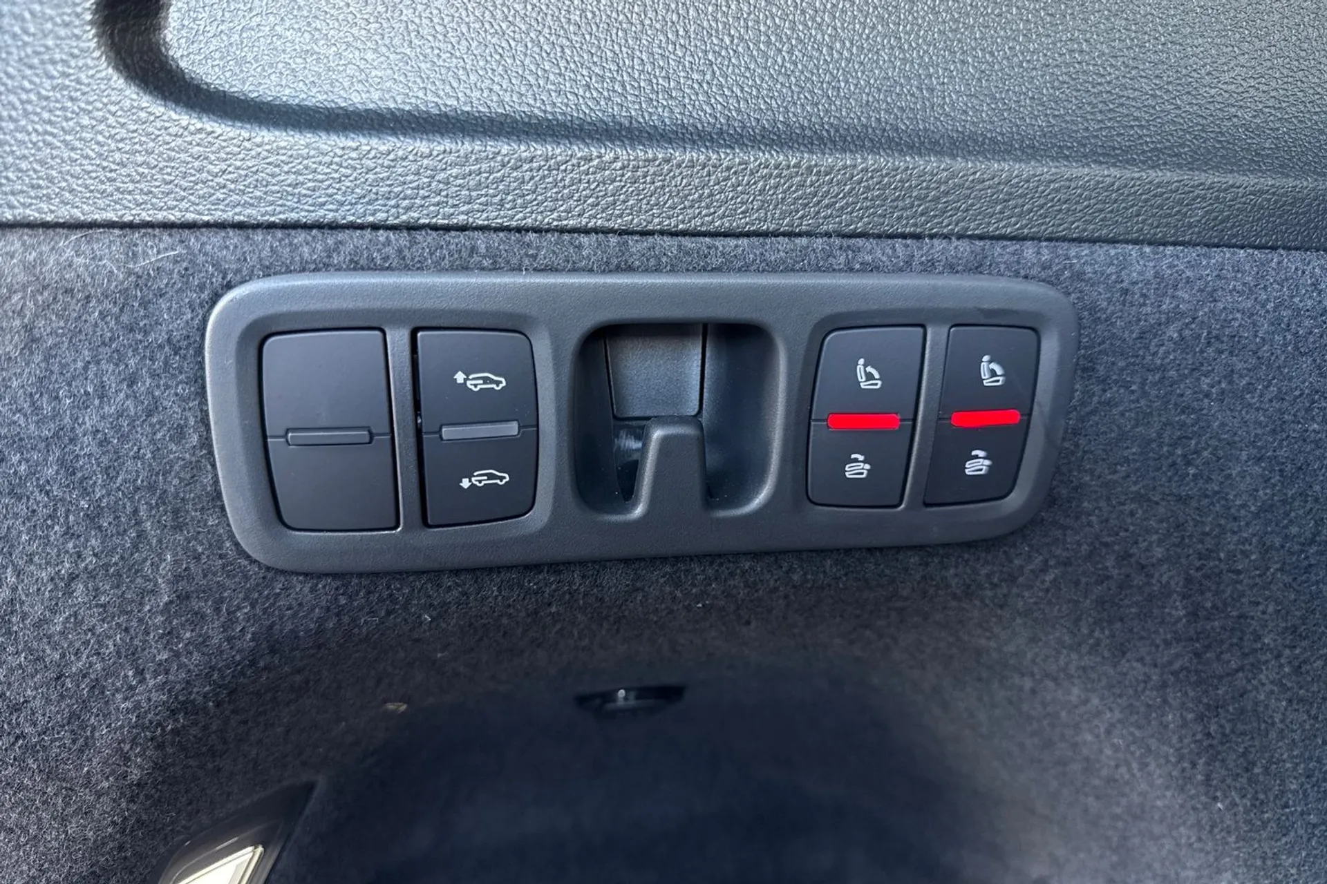 Audi Q7 thumbnail image number 32