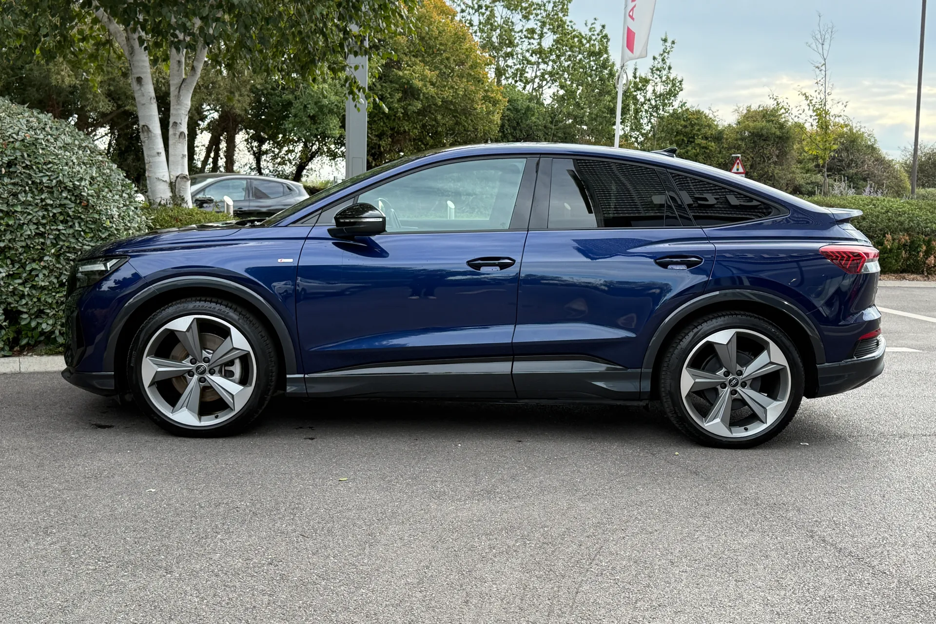Audi Q4 thumbnail image number 26