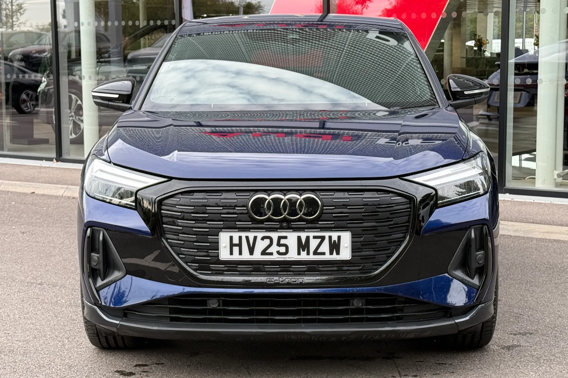 Audi Q4 thumbnail image number 8