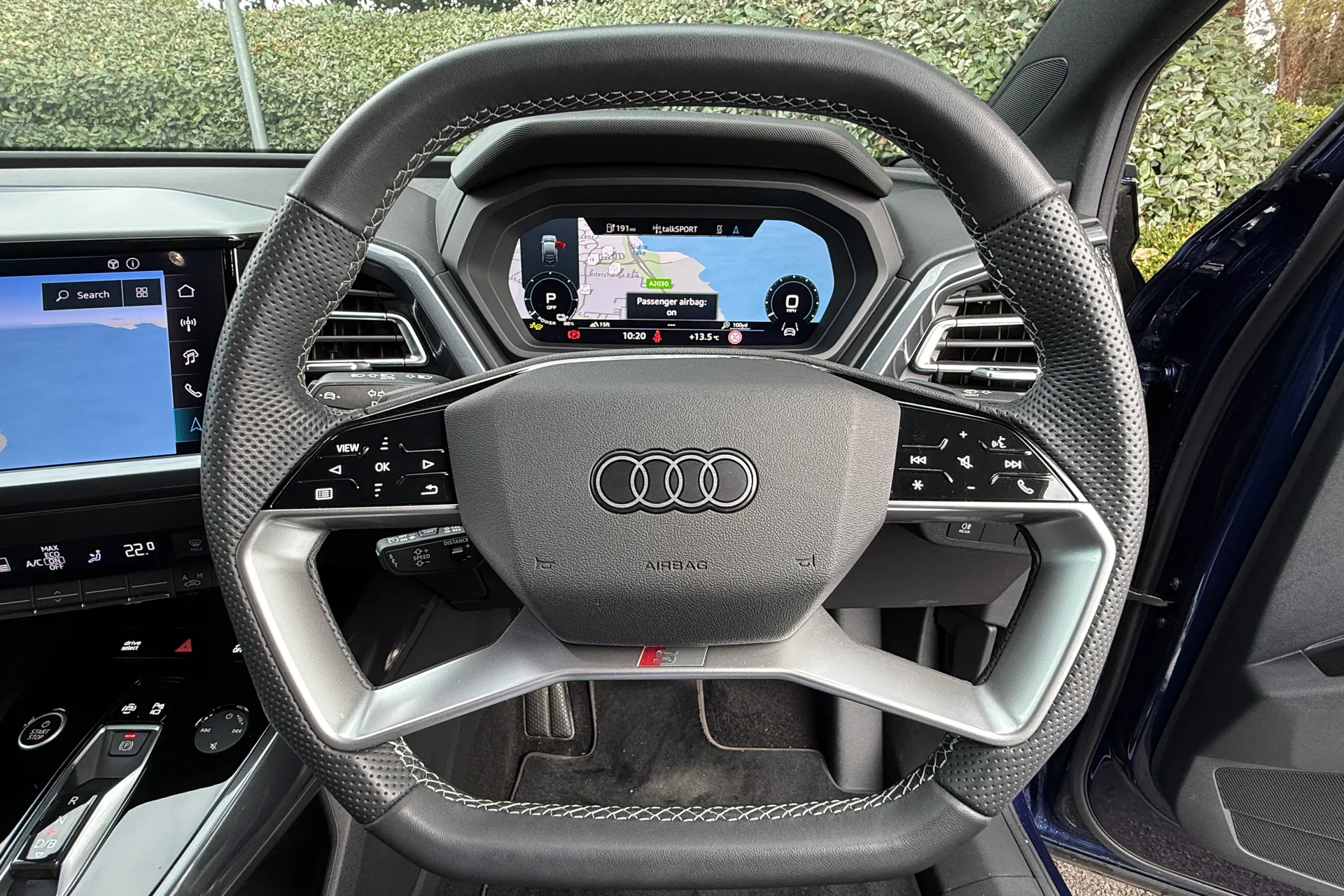 Audi Q4 thumbnail image number 21