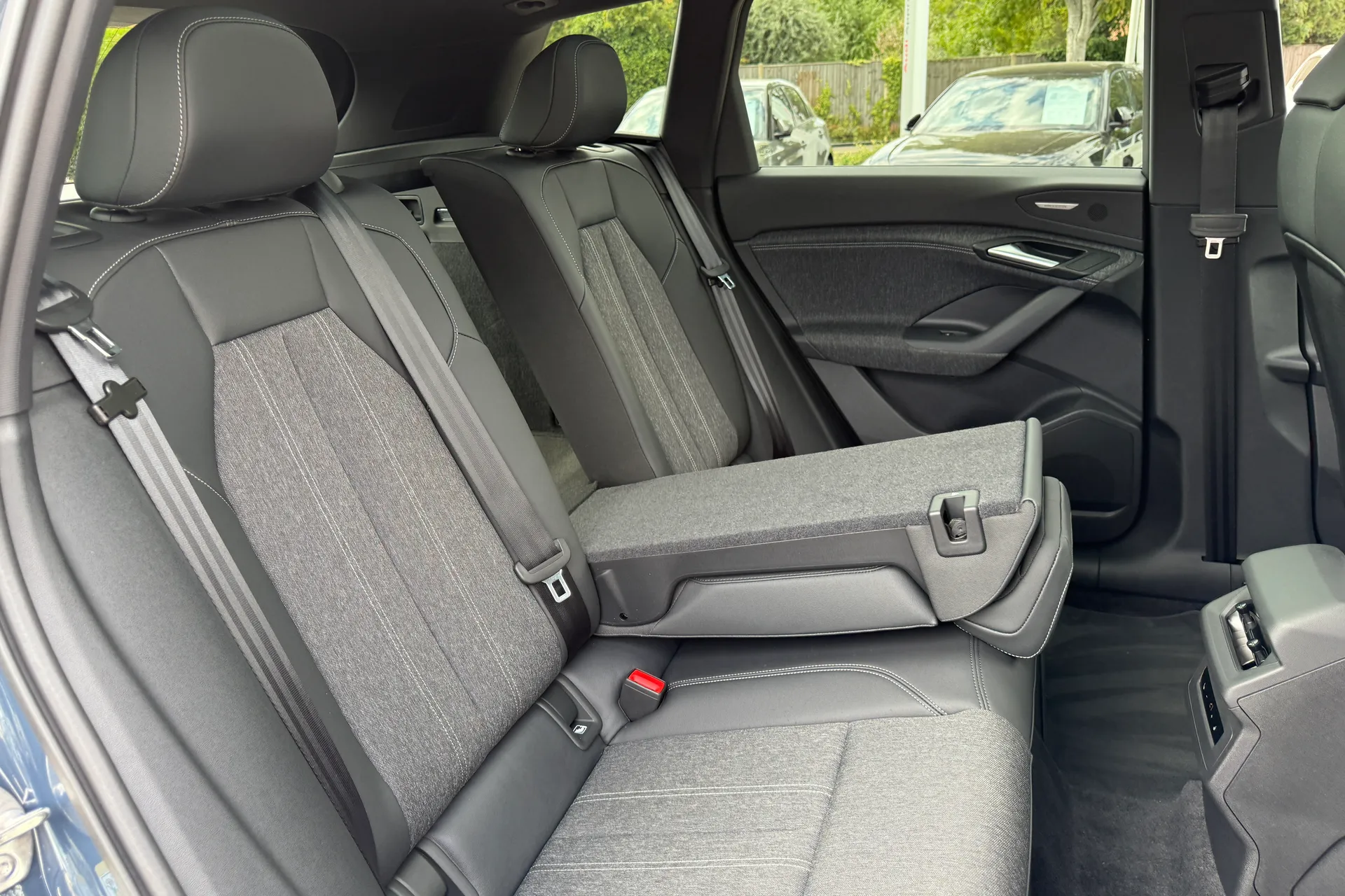Audi Q6 thumbnail image number 56