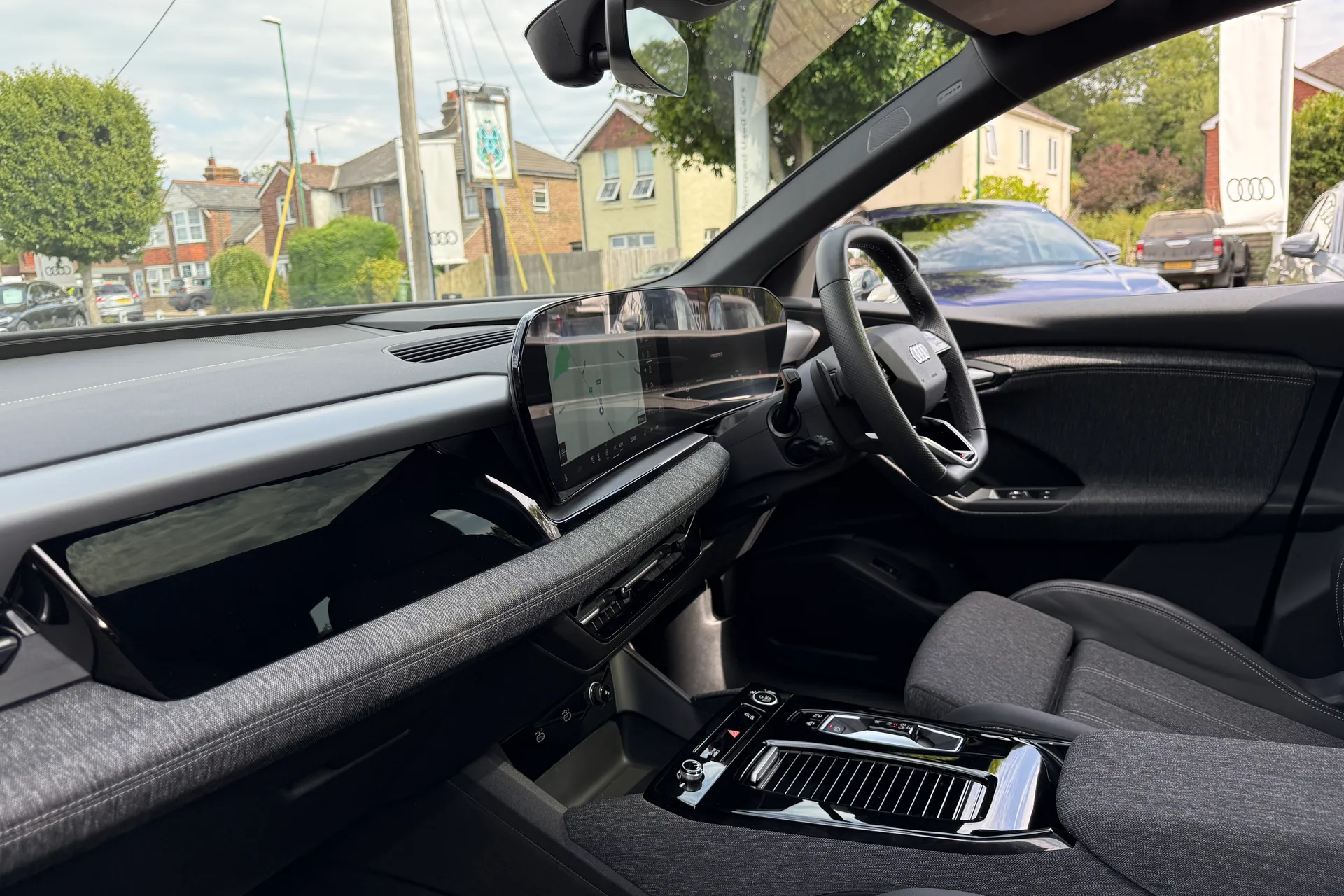Audi Q6 thumbnail image number 35