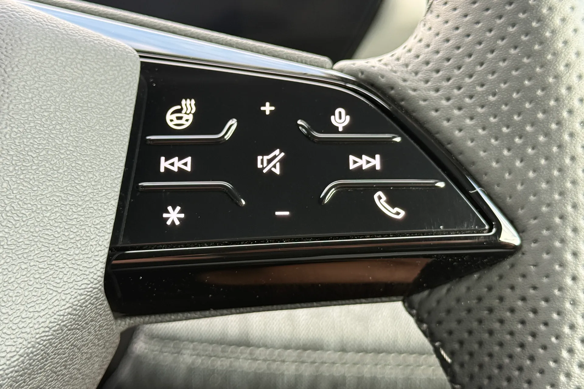 Audi Q6 thumbnail image number 29