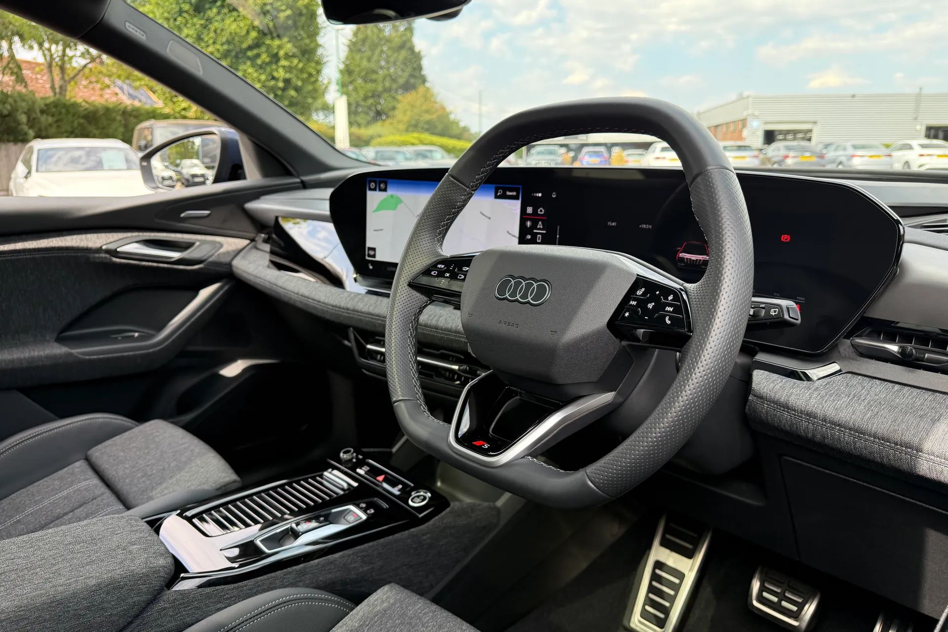 Audi Q6 thumbnail image number 34