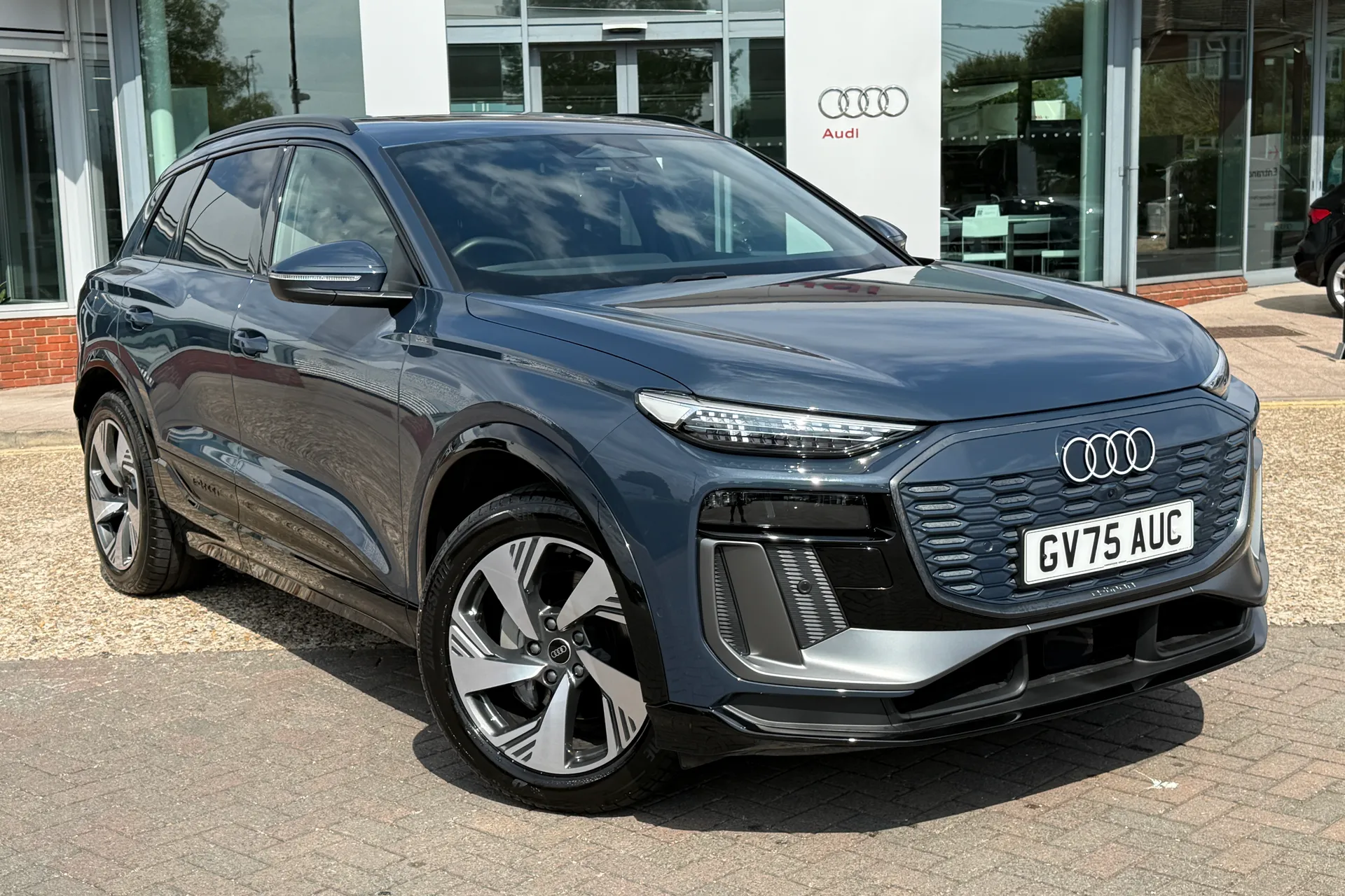Audi Q6 thumbnail image number 30