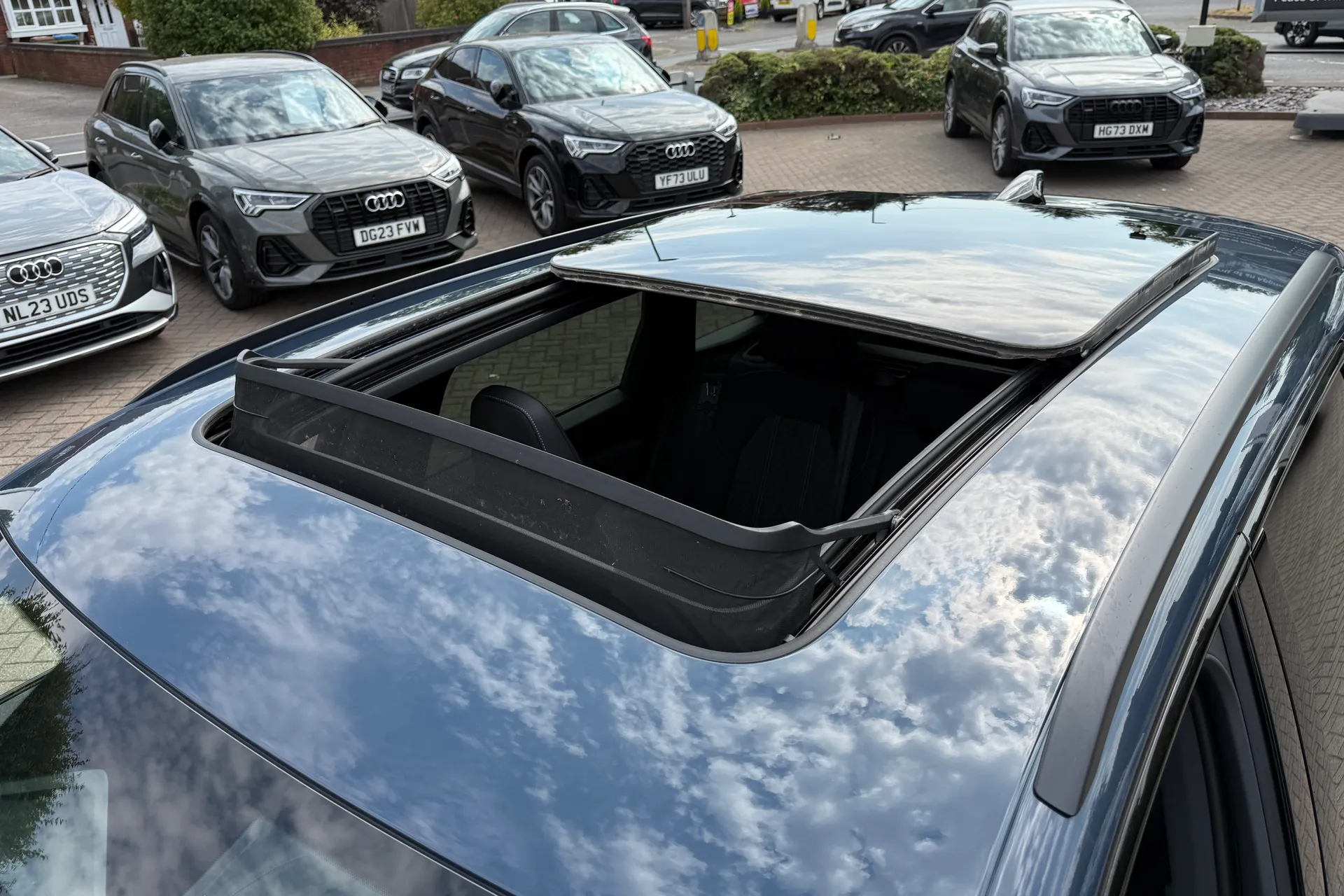 Audi Q6 thumbnail image number 9