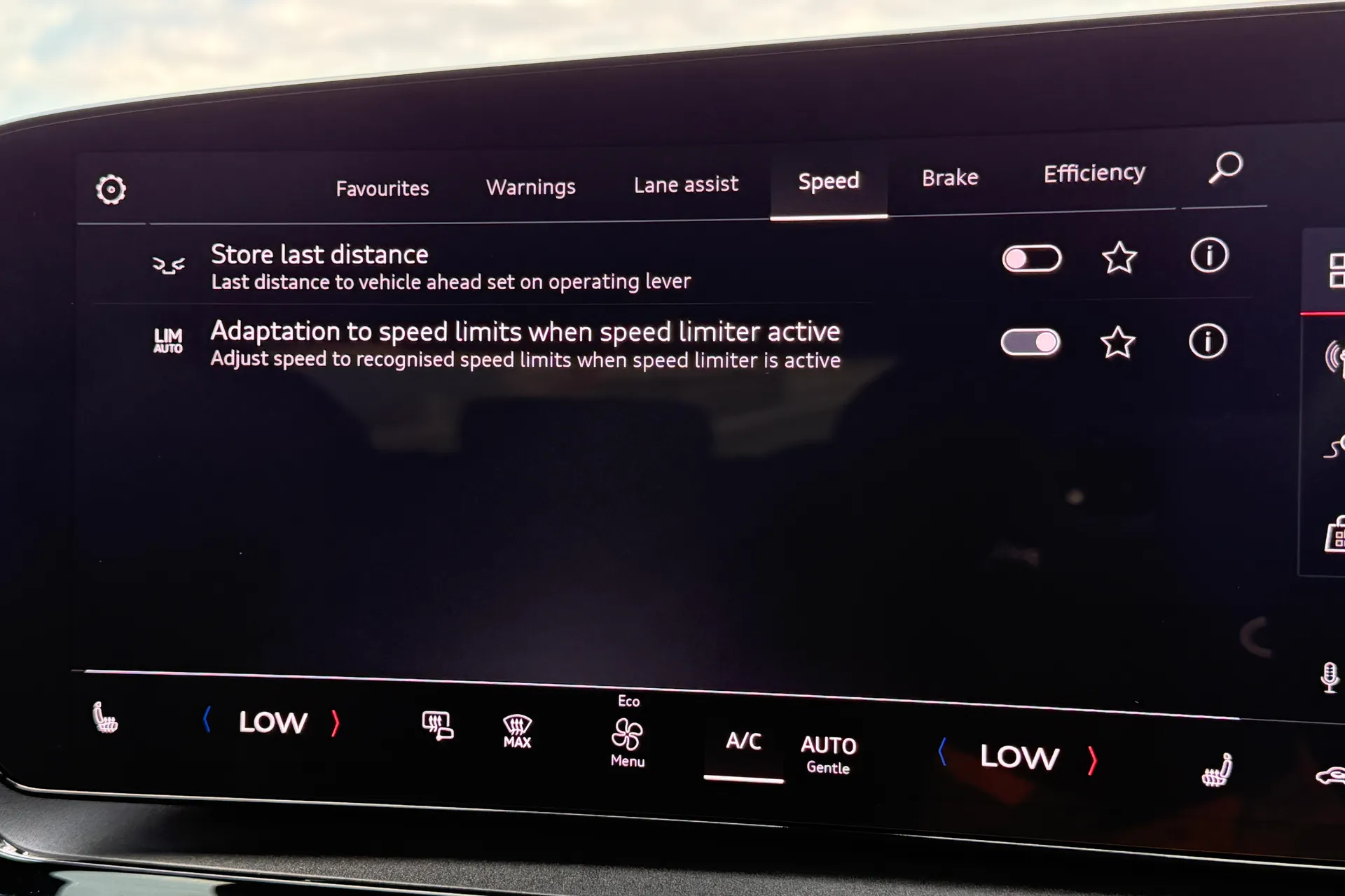 Audi Q6 thumbnail image number 18