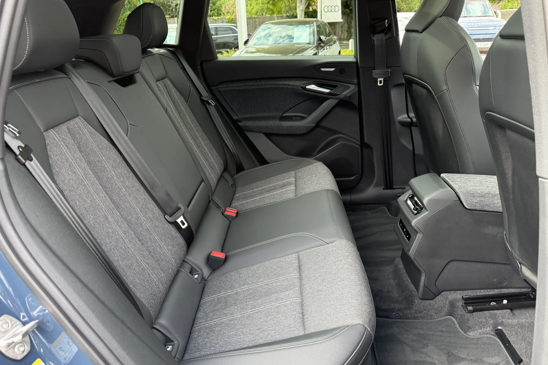 Audi Q6 thumbnail image number 54