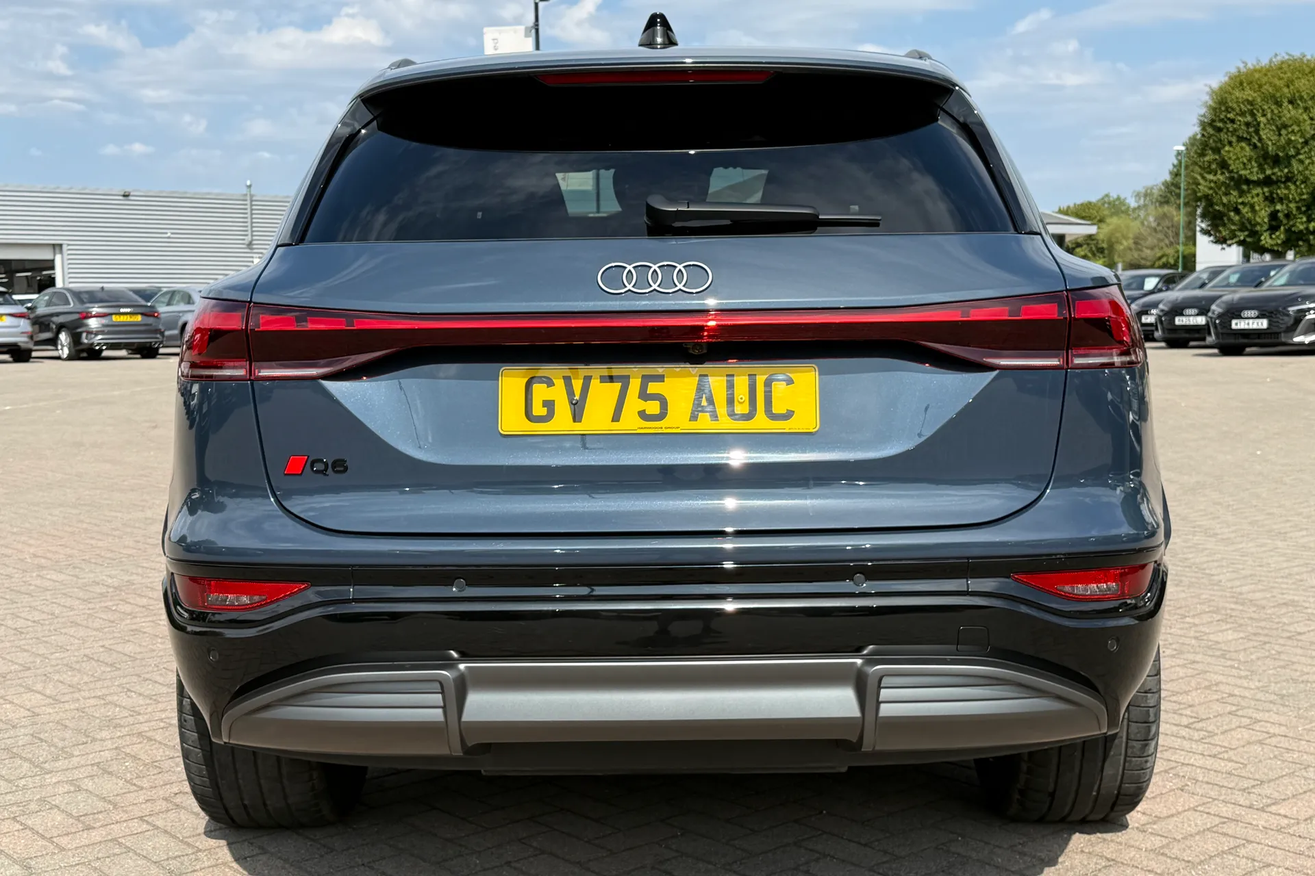Audi Q6 thumbnail image number 42