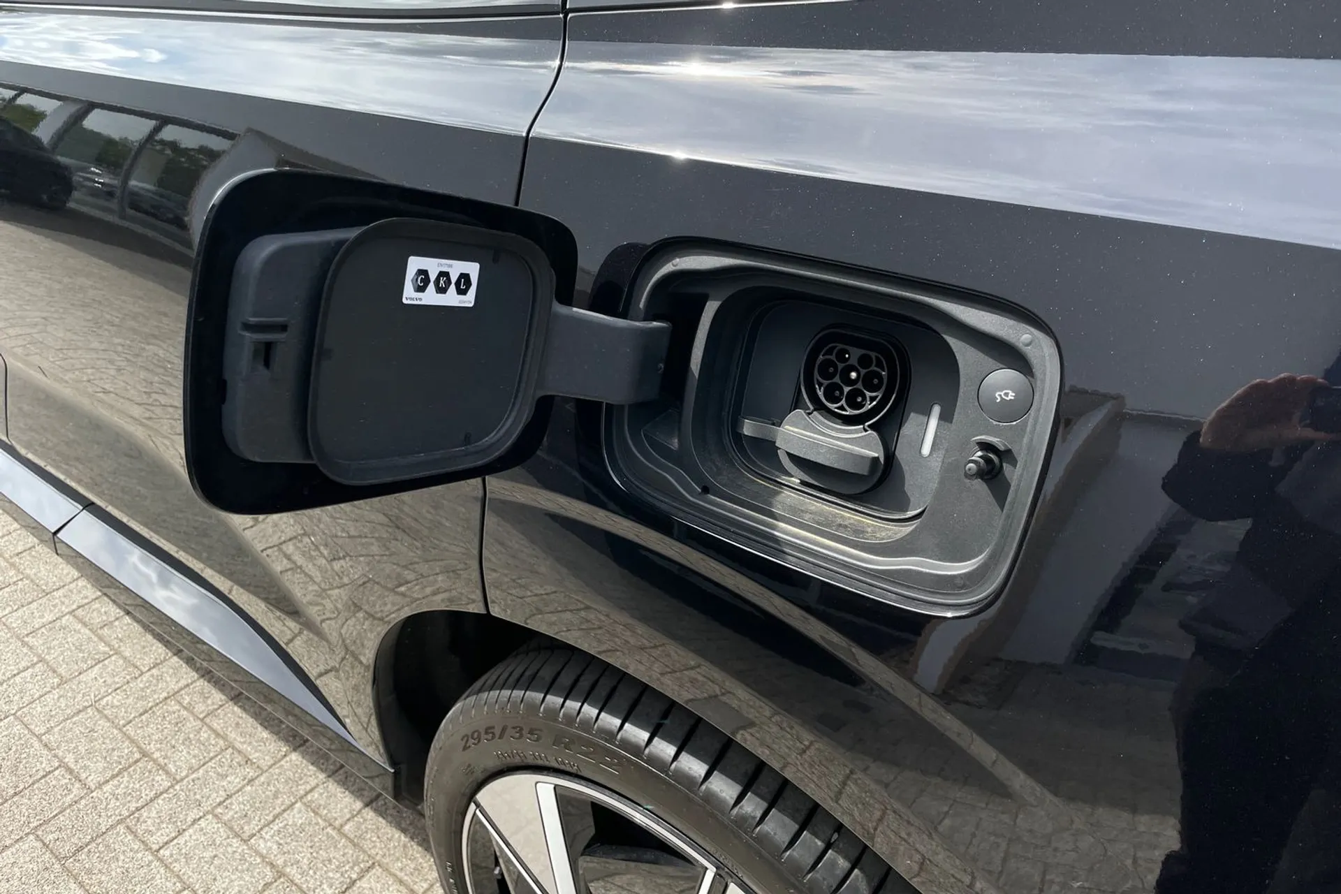 Volvo EX90 thumbnail image number 22
