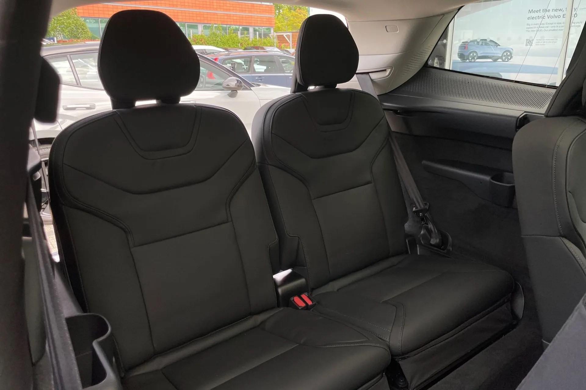 Volvo EX90 thumbnail image number 7