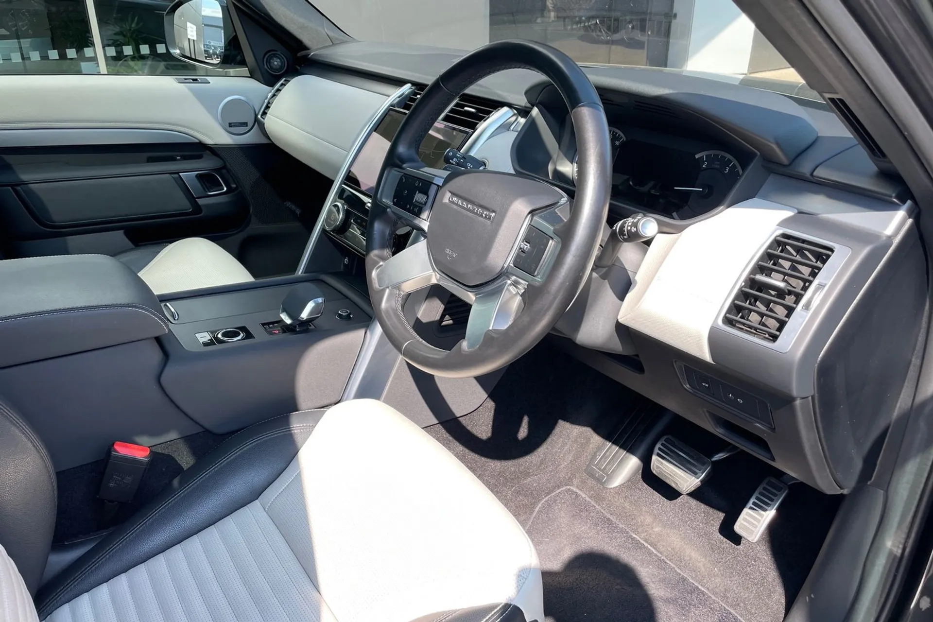 LAND ROVER DISCOVERY thumbnail image number 17