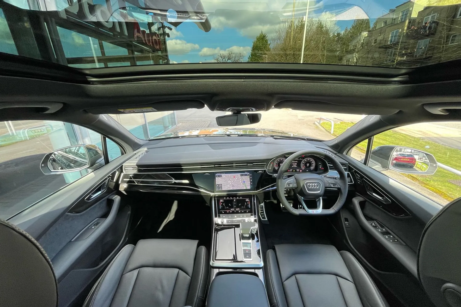 Audi Q7 thumbnail image number 29
