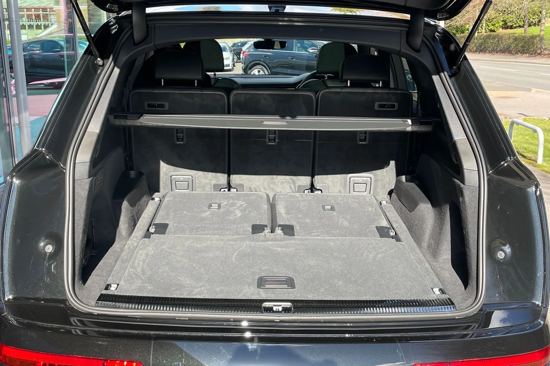 Audi Q7 thumbnail image number 16