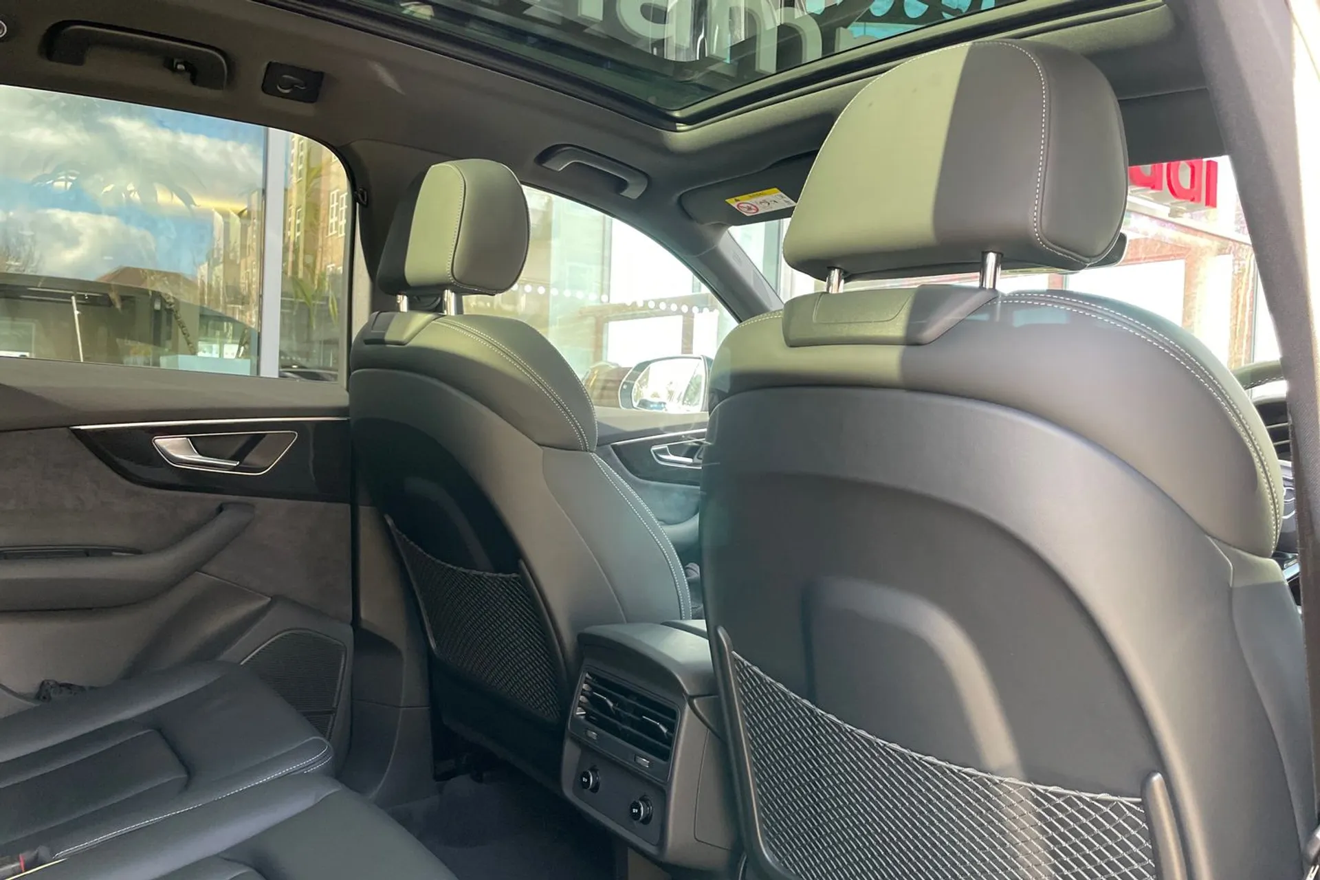 Audi Q7 thumbnail image number 20