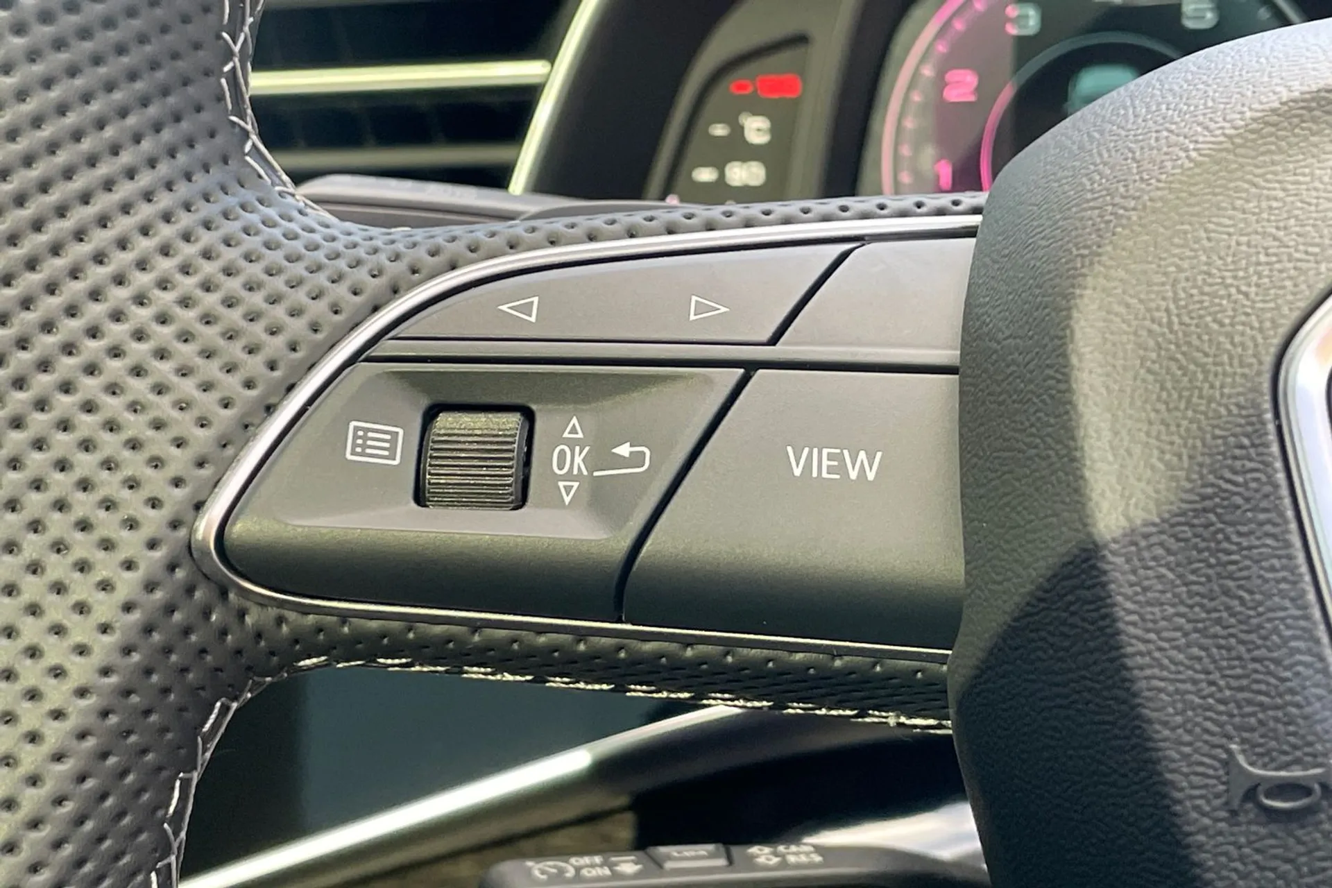 Audi Q7 thumbnail image number 34