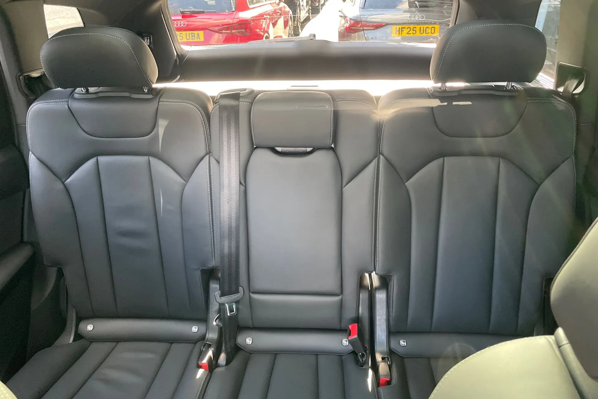 Audi Q7 thumbnail image number 28