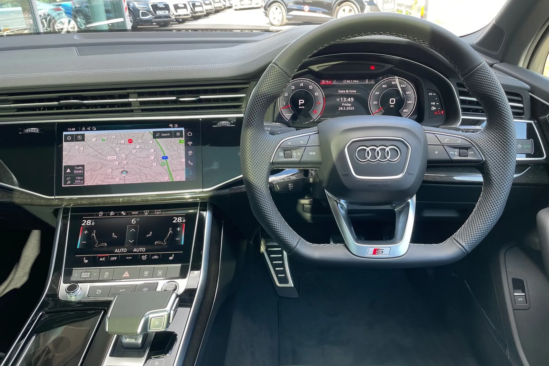 Audi Q7 thumbnail image number 32