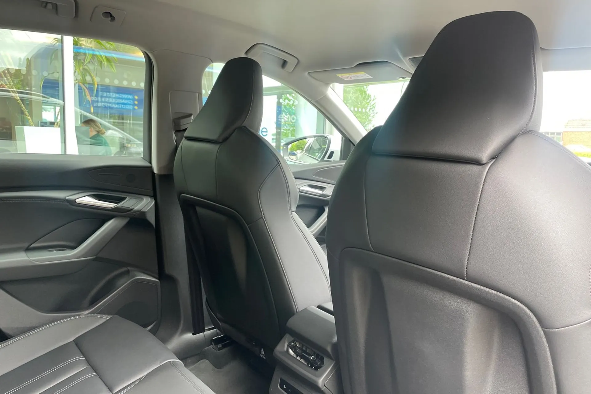 Audi Q6 thumbnail image number 22