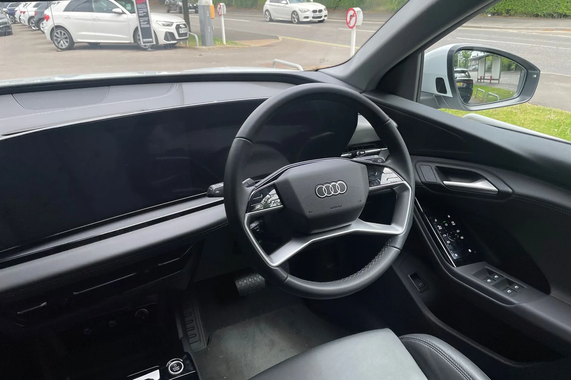 Audi Q6 thumbnail image number 32