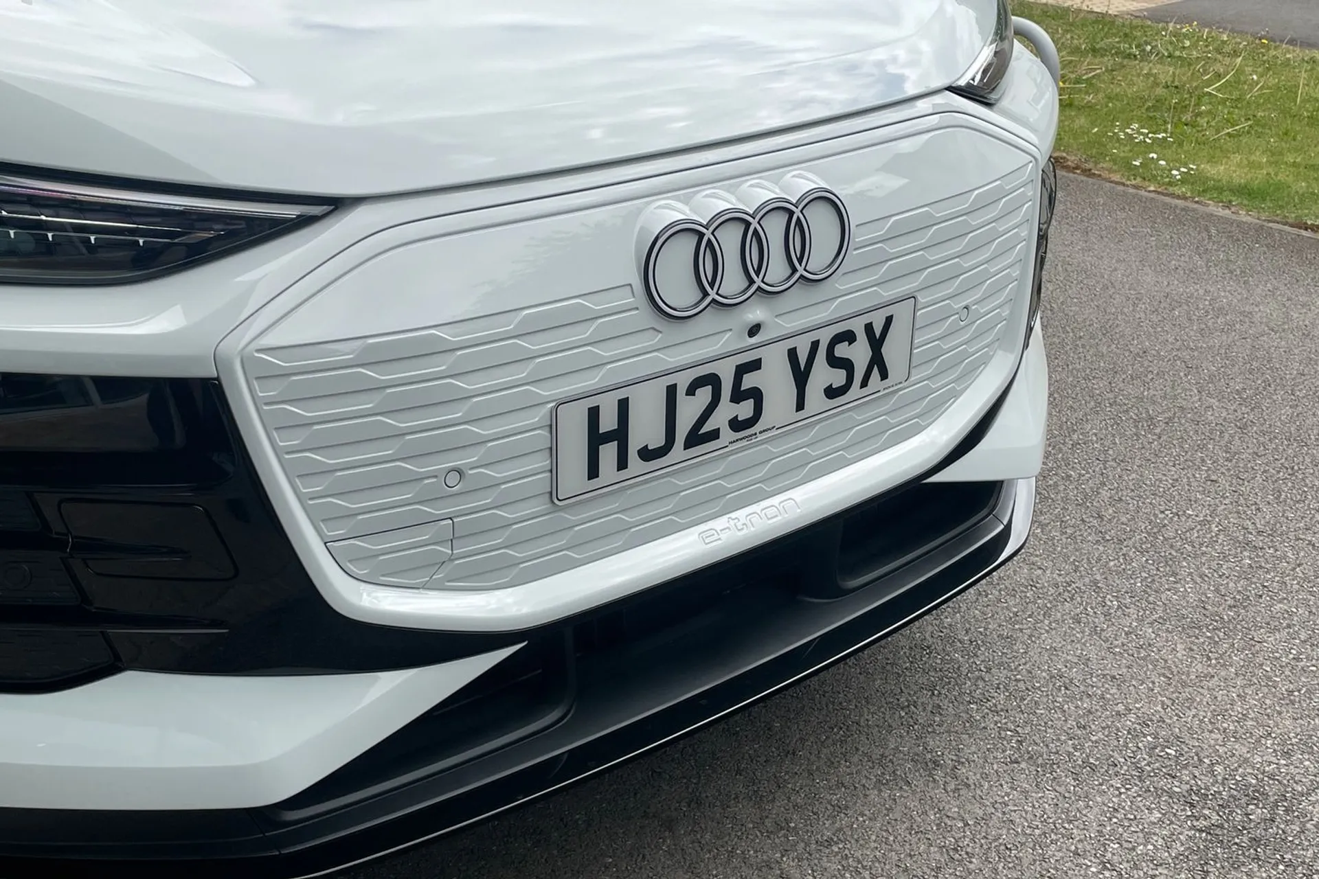 Audi Q6 thumbnail image number 53