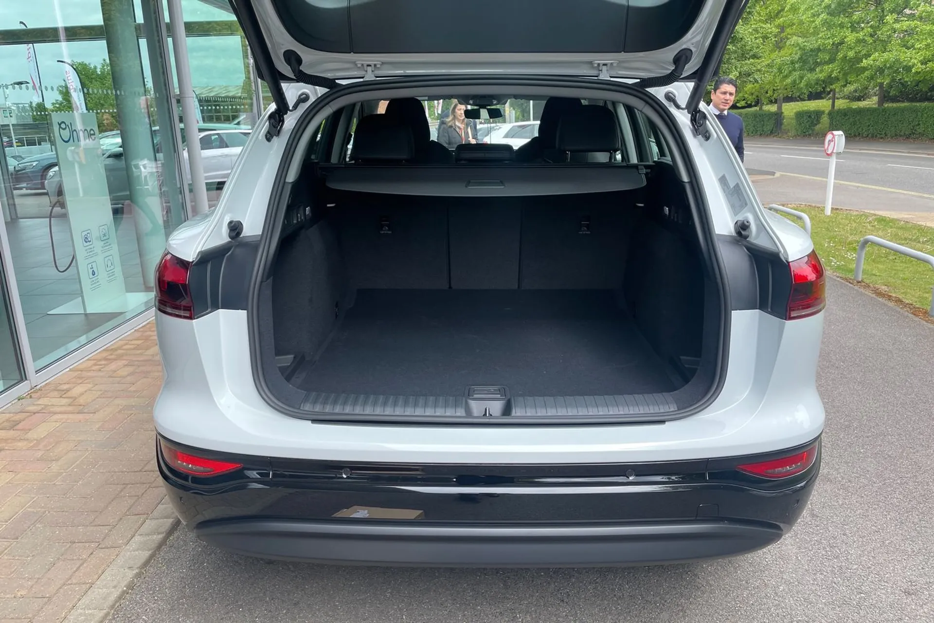 Audi Q6 thumbnail image number 18