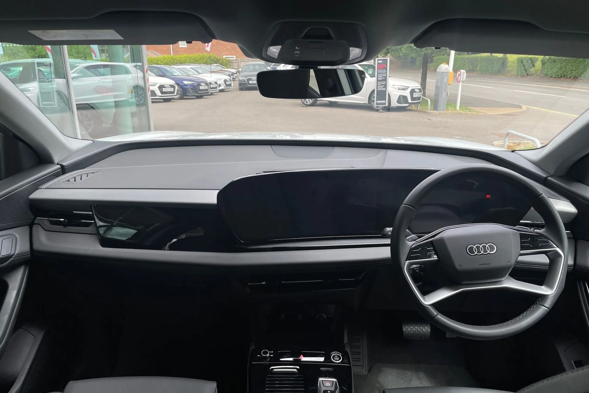 Audi Q6 thumbnail image number 3