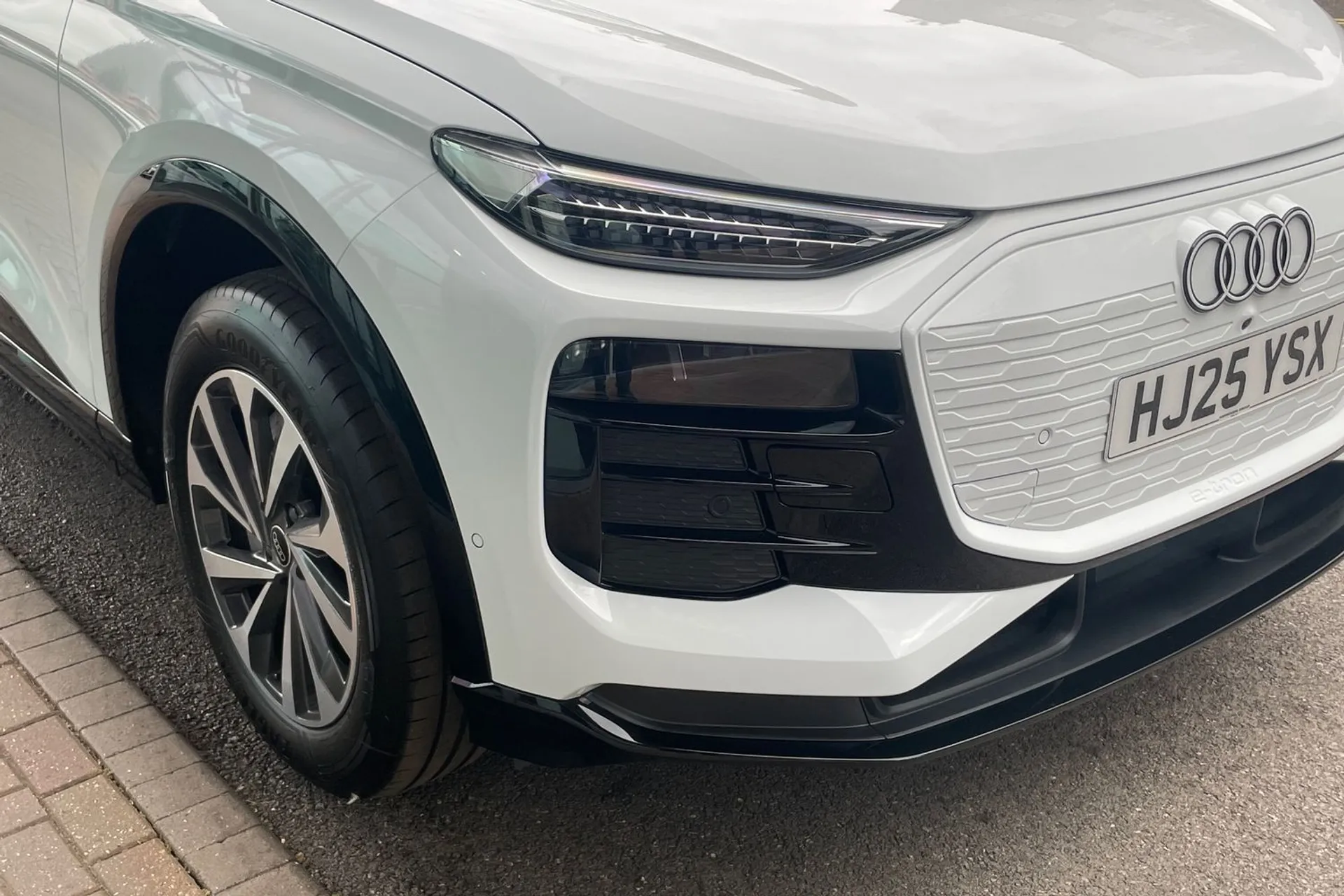 Audi Q6 thumbnail image number 55