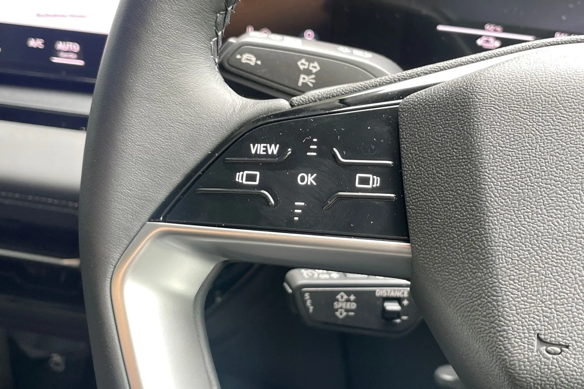 Audi Q6 thumbnail image number 56