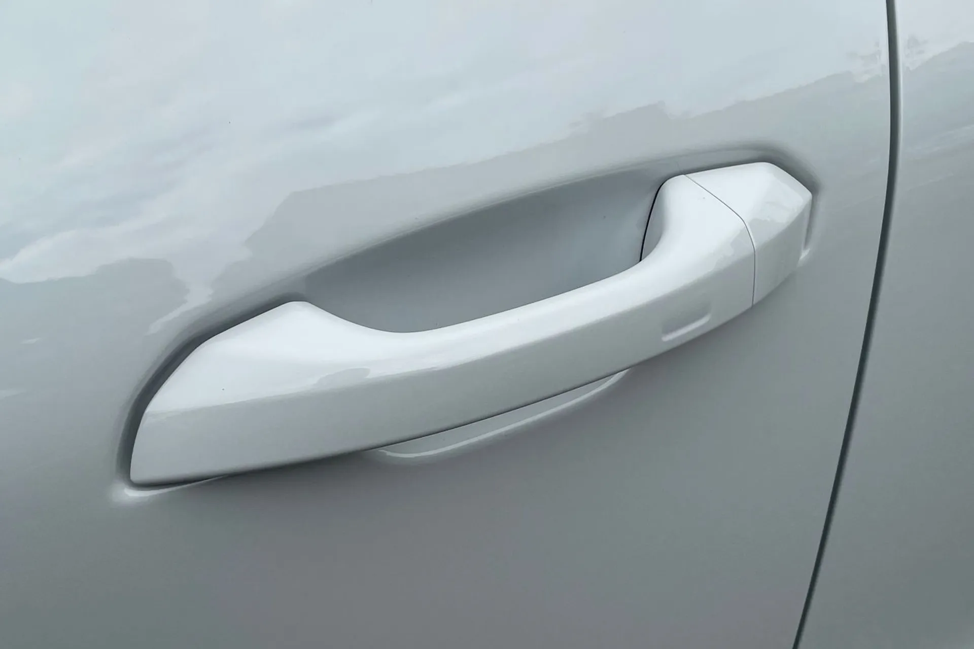 Audi Q6 thumbnail image number 14