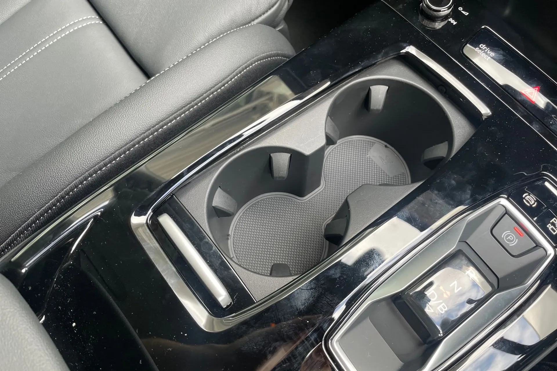 Audi Q6 thumbnail image number 42