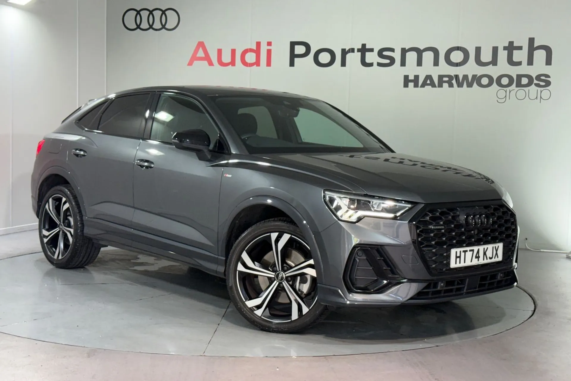 Audi Q3 focused image