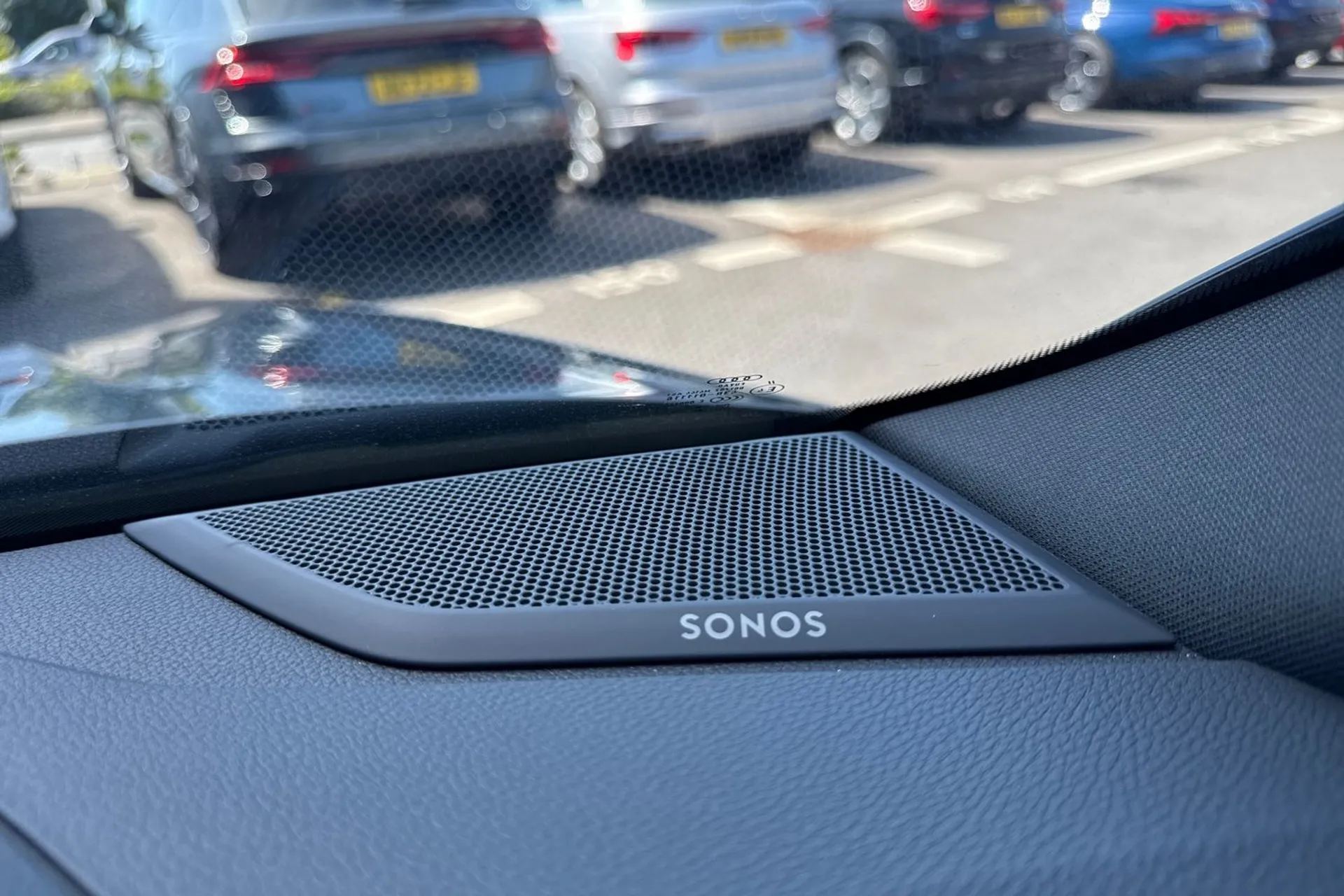 Audi Q3 thumbnail image number 48