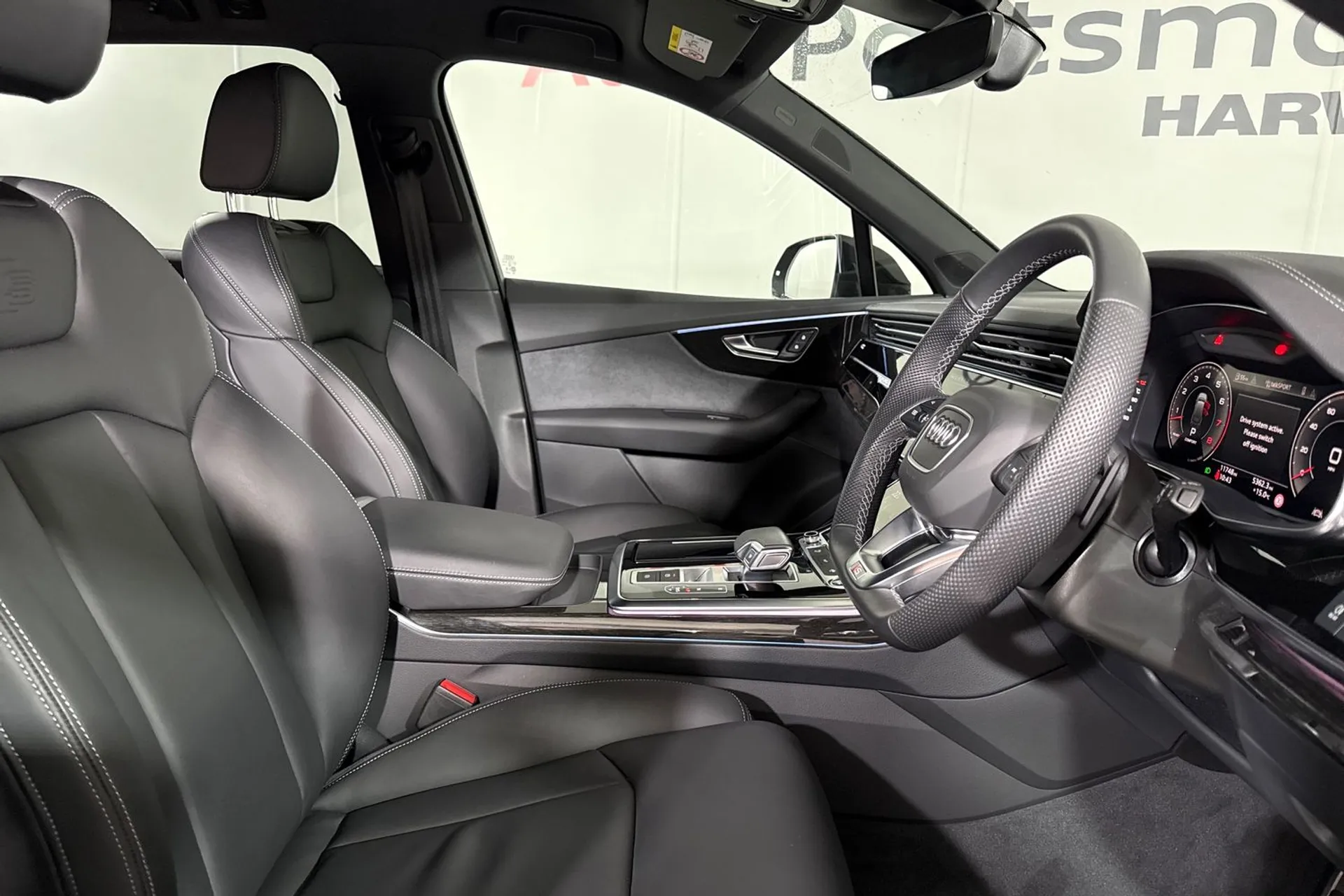 Audi Q7 thumbnail image number 25