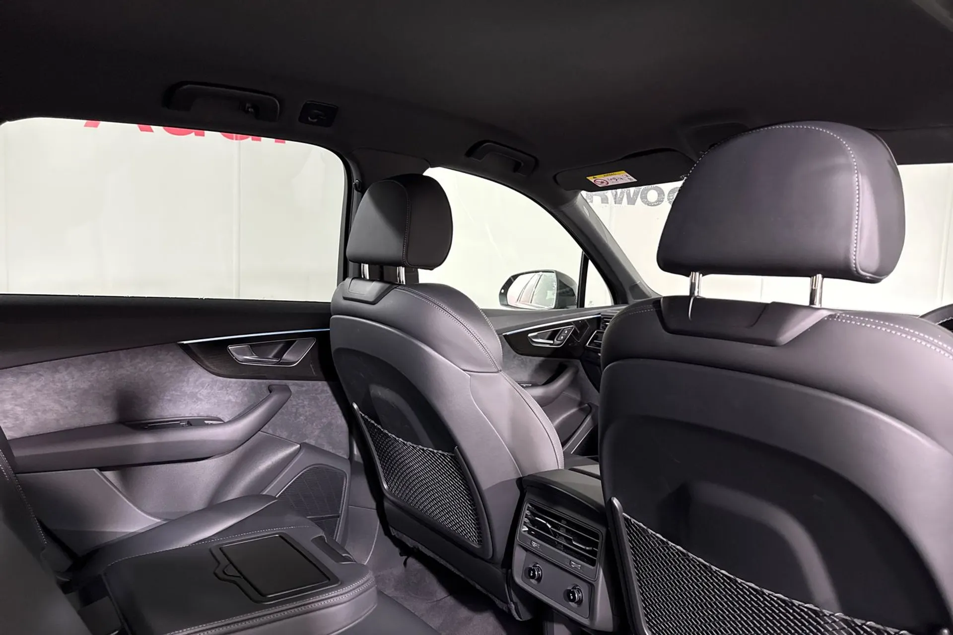 Audi Q7 thumbnail image number 23