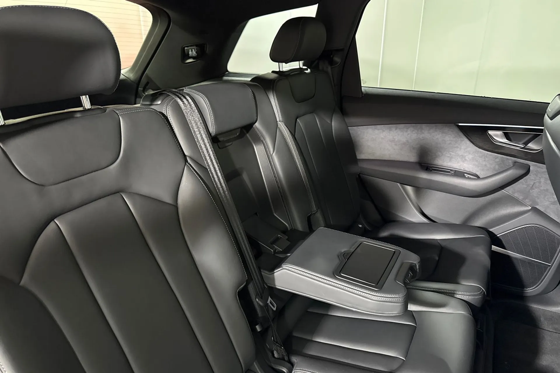 Audi Q7 thumbnail image number 21